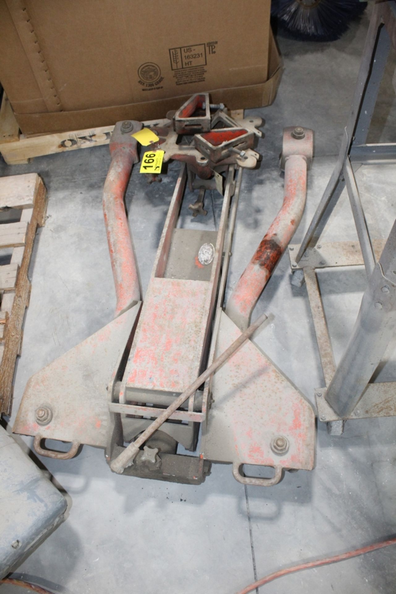 TRUCK TRANSMISSION JACK