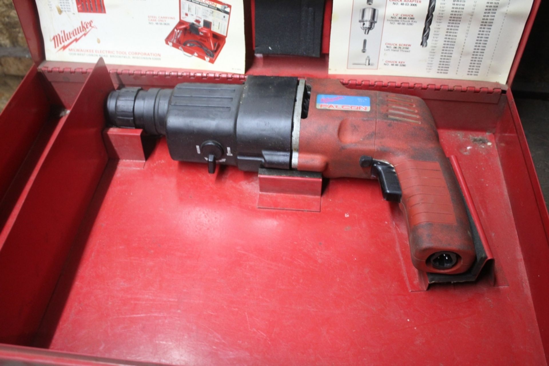 MILWUAKEE 3/4" ROTARY HAMMER (NEEDS PLUG)