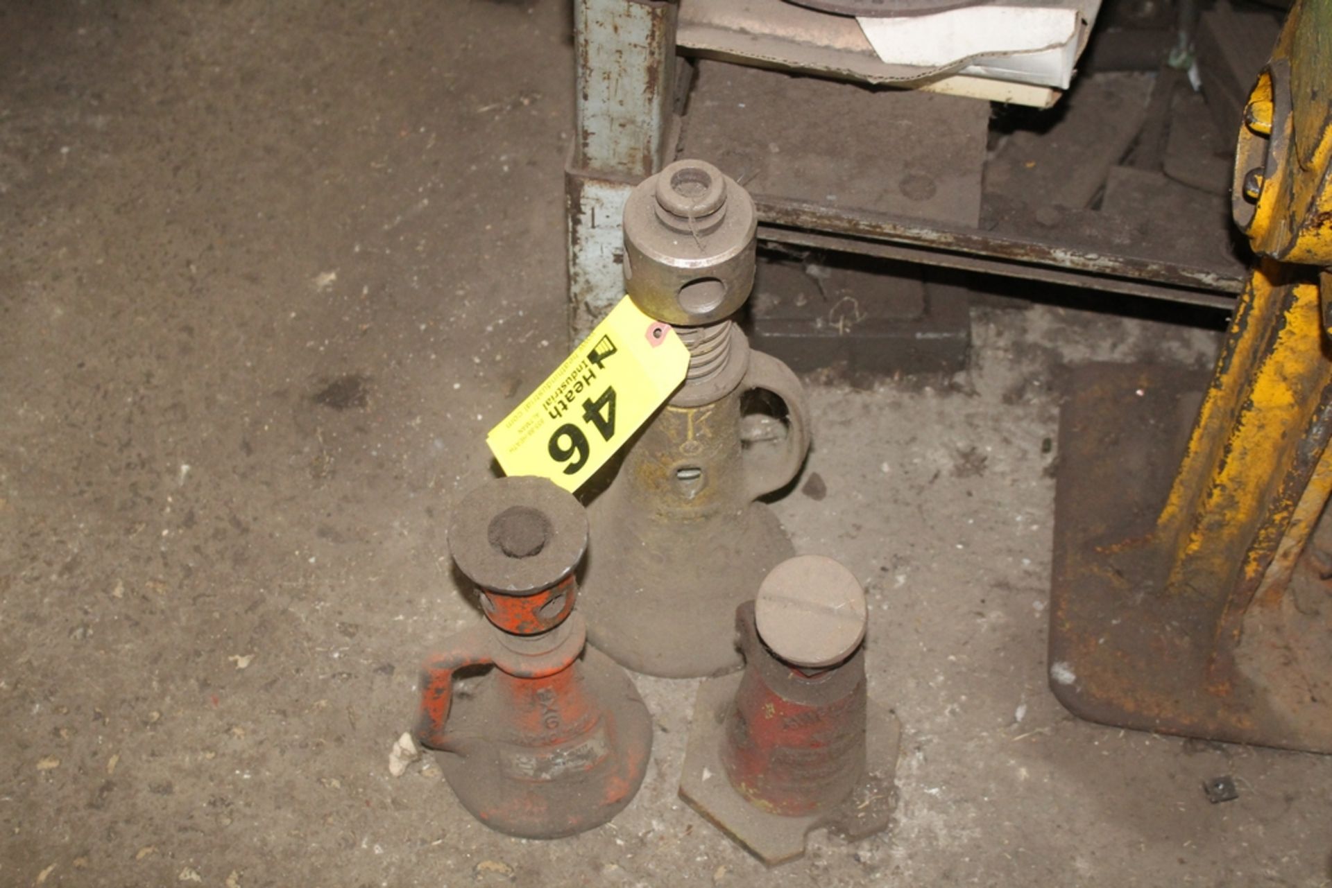 (3) ASSORTED SCREW JACKS