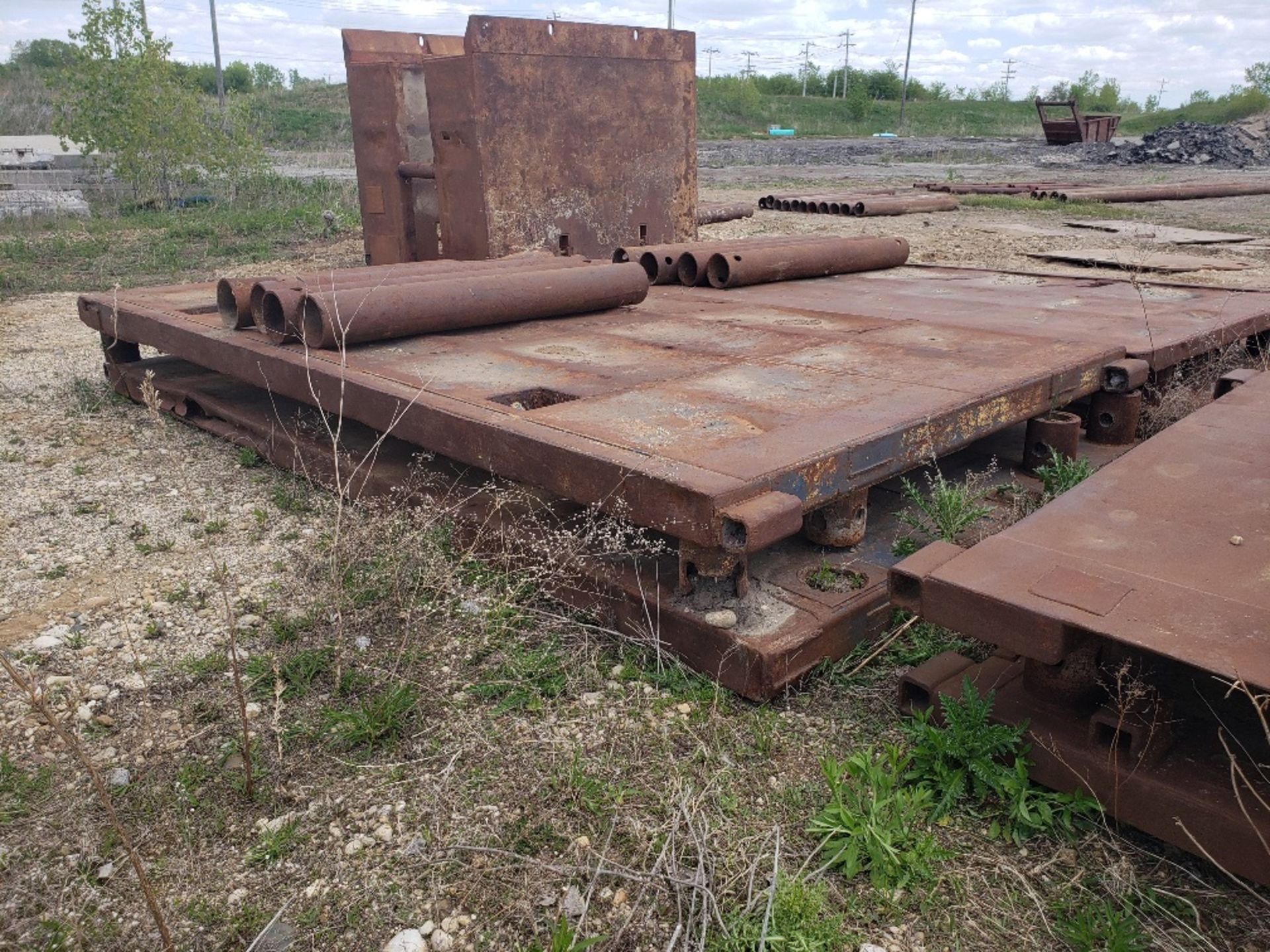 8' X 16' TRENCH BOX WITH (4) 6' SPREADER BARS - Image 2 of 3