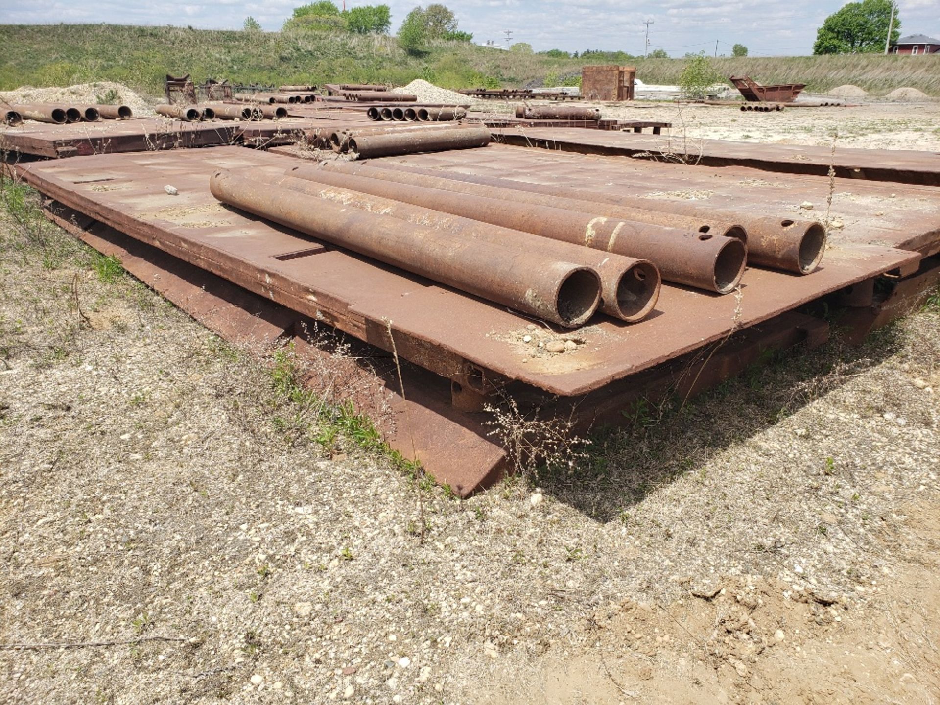 8' X 24' TRENCH BOX WITH (4) 13' & (1) 12'8" SPREADER BARS - Image 2 of 3