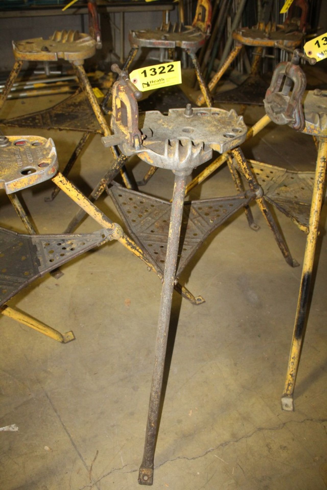 RIDGID NO. 40A TRISTAND WITH PIPE VISE