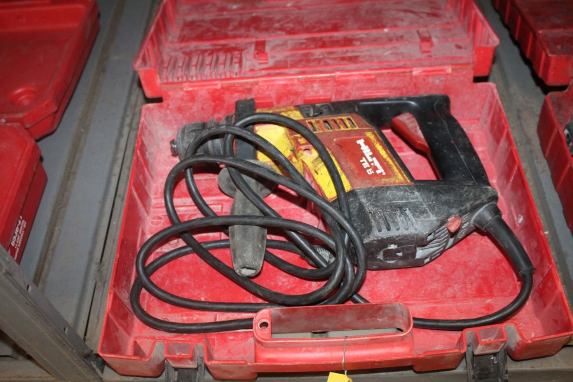 HILTI MODEL TE 5 ROTARY HAMMER WITH CASE