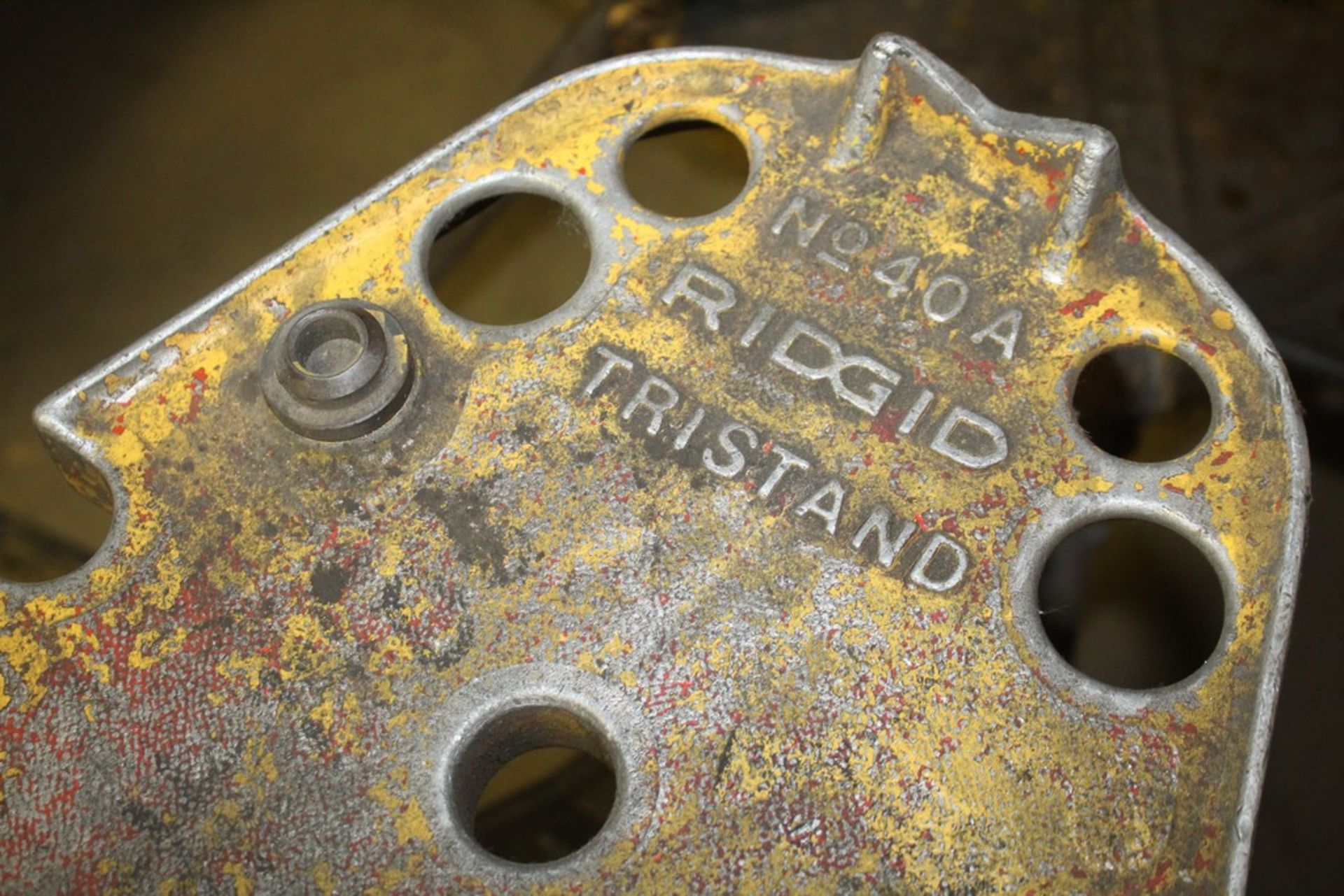 RIDGID NO. 40A TRISTAND WITH PIPE VISE - Image 3 of 3