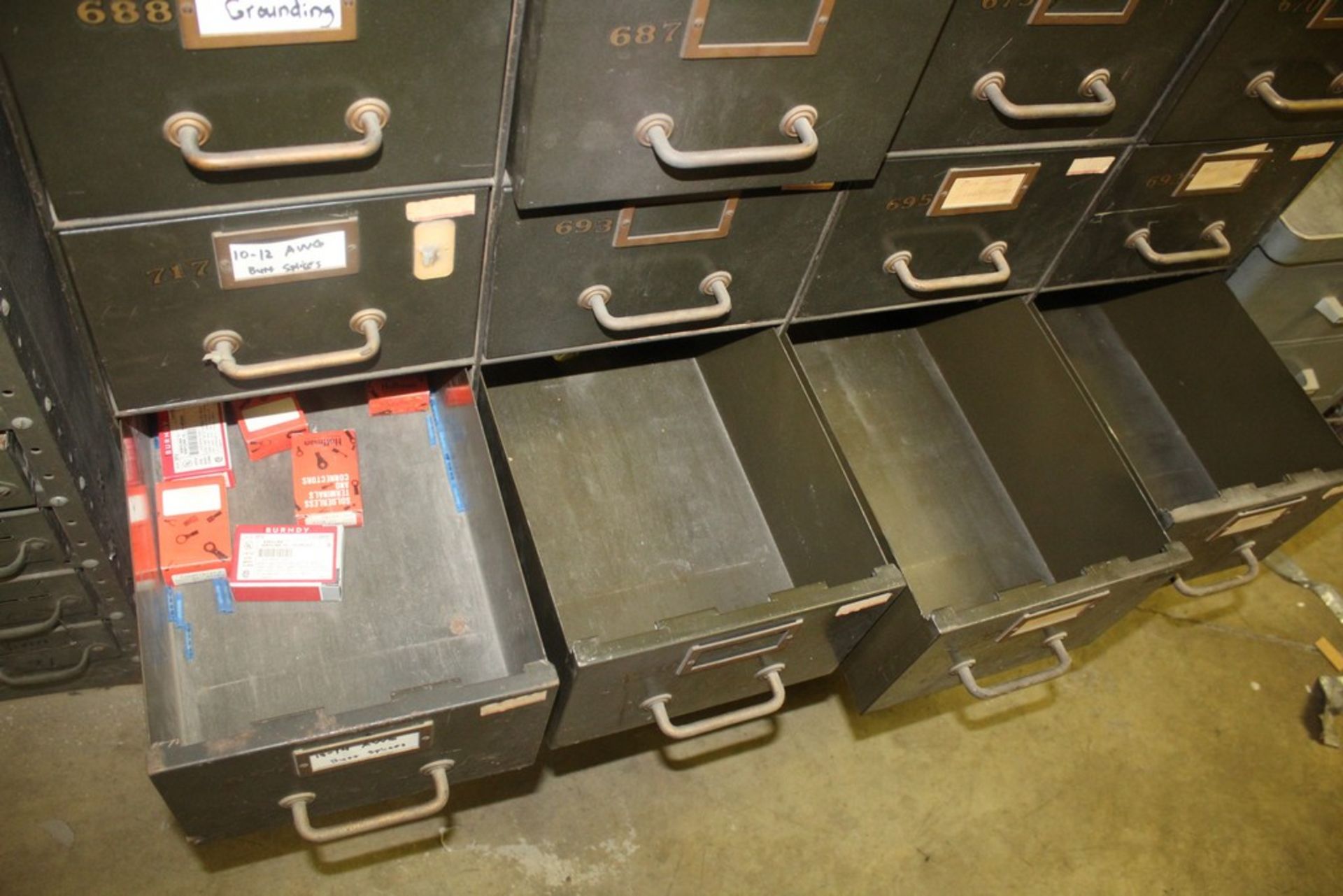 STEEL PARTS CABINET, 32-DRAWER, 42" X 17" X 72", WITH CONTENTS - Image 4 of 6