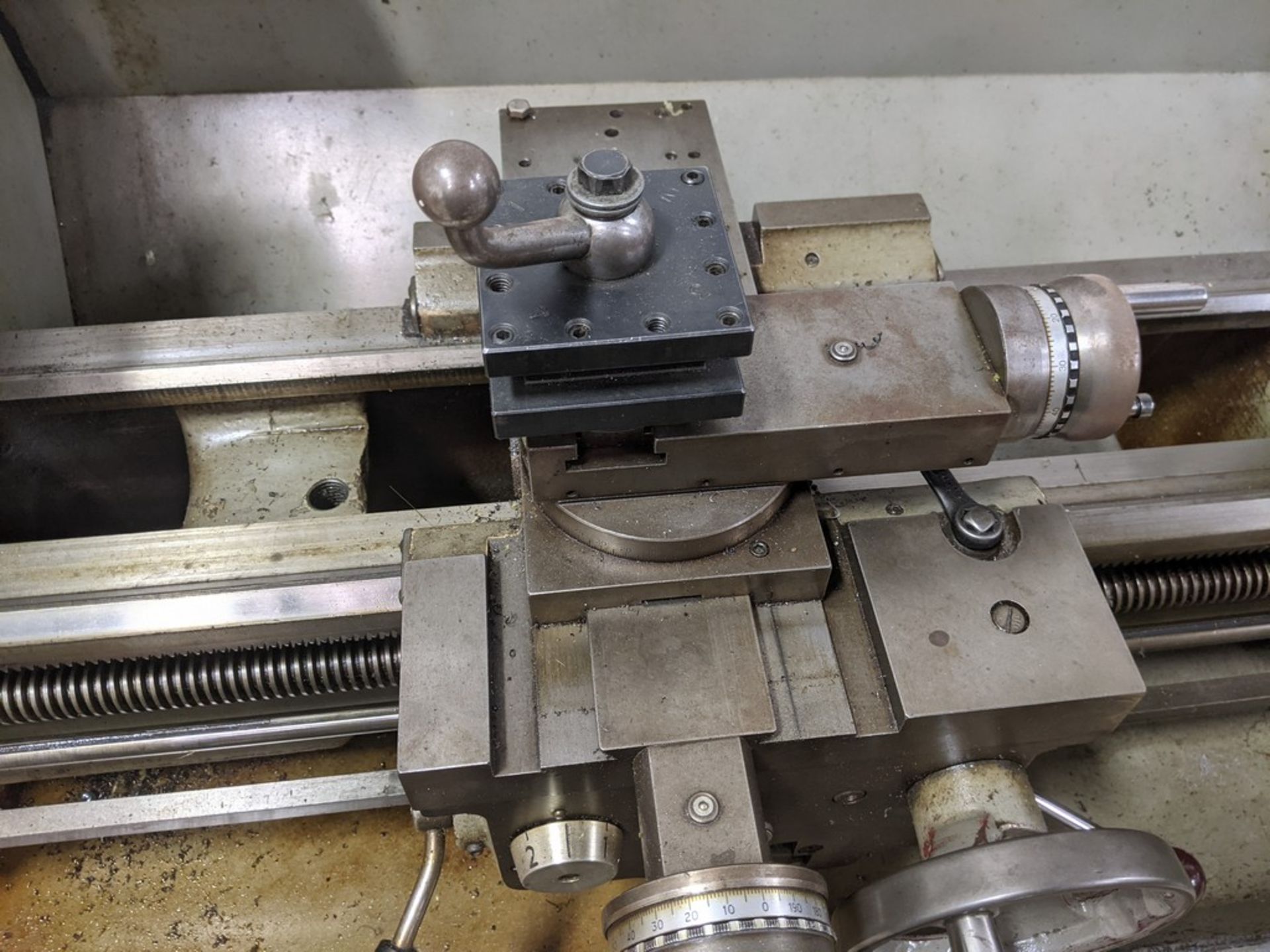 CLAUSING COLCHESTER 11”X40” TOOL ROOM LATHE, S/N 2/0021/01702, 2000 RPM SPINDLE, 6” 6 JAW CHUCK, - Image 6 of 8