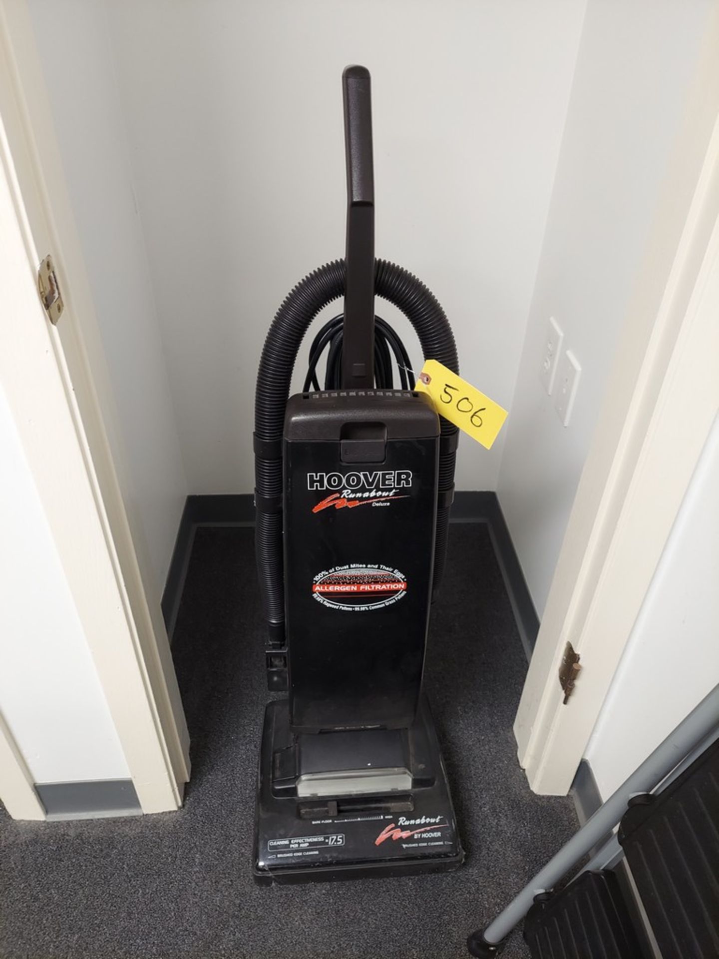 HOOVER RUNABOUT UPRIGHT VACUUM CLEANER