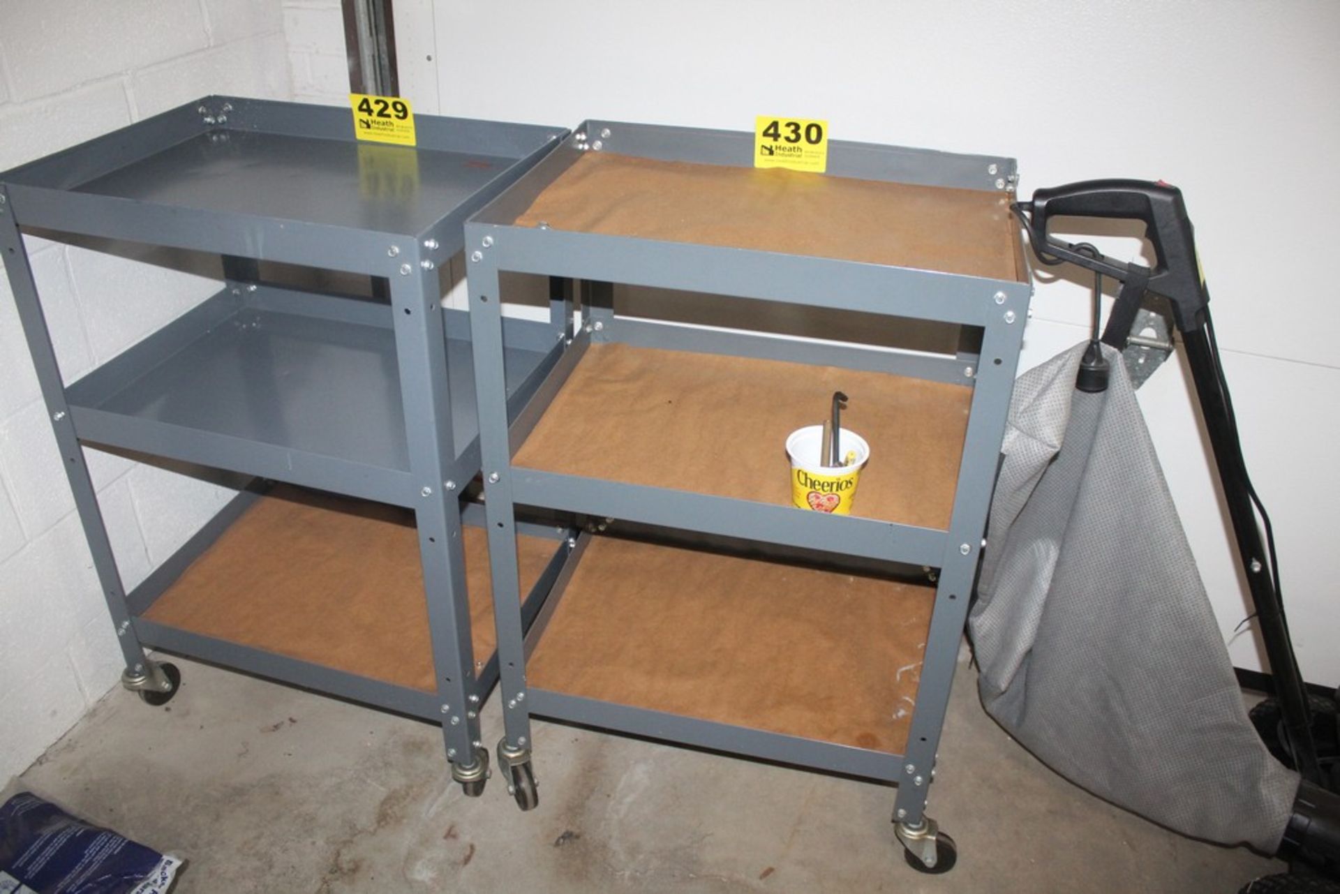 STEEL SHOP CART 18" X 24" X 36"