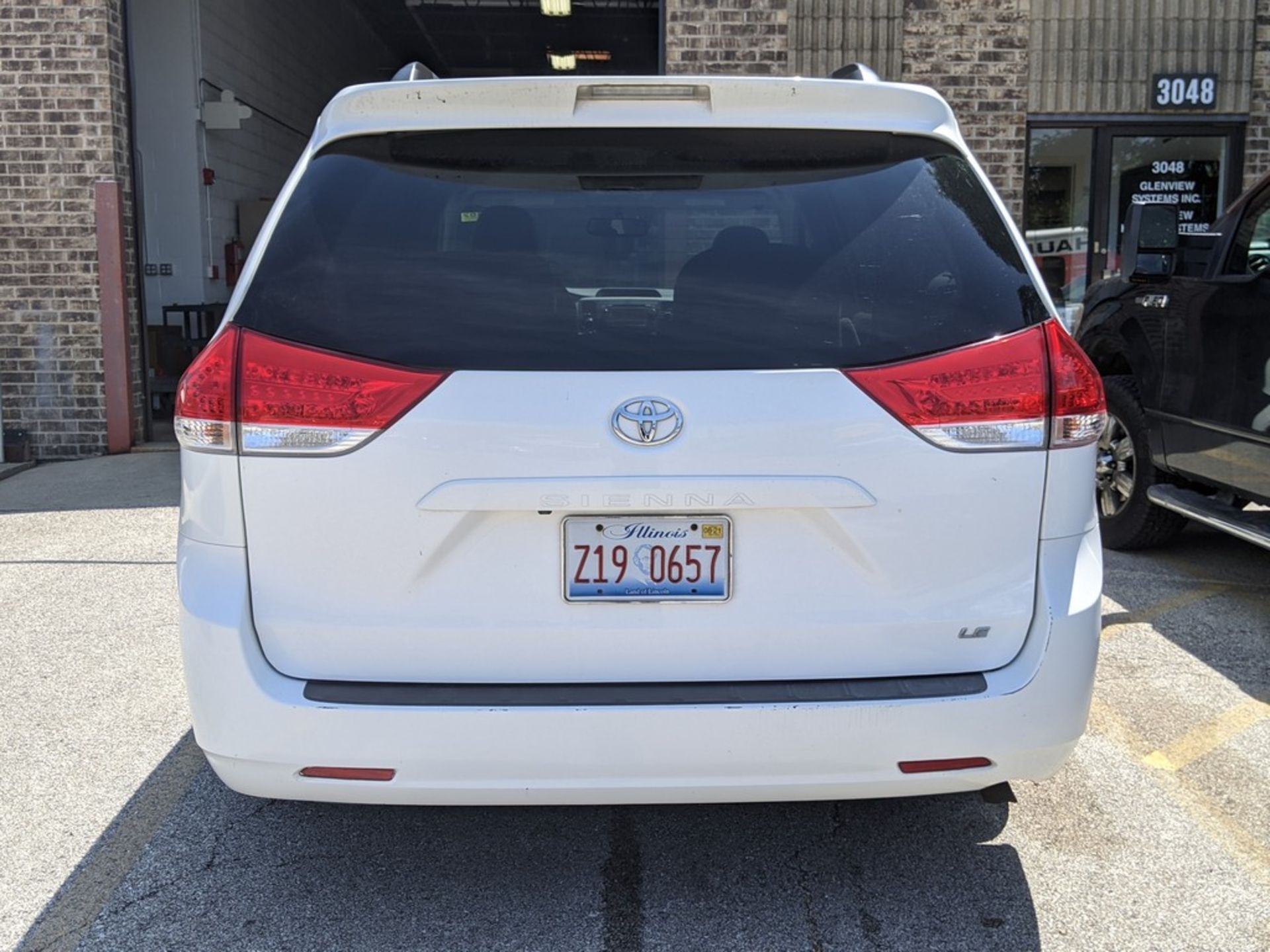 2014 TOYOTA MODEL SIENNA LE VAN, VIN: 5TDKK3DCXES482912, AUTOMATIC TRANSMISSION, APPROX. 240,000 - Image 4 of 14