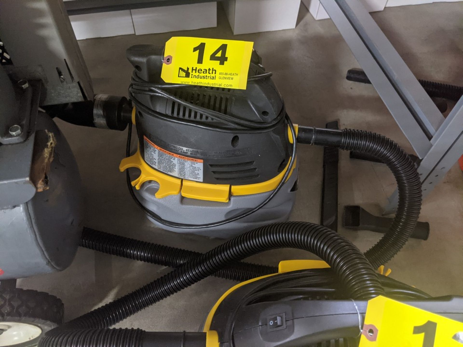 STINGER WET/DRY VACUUM