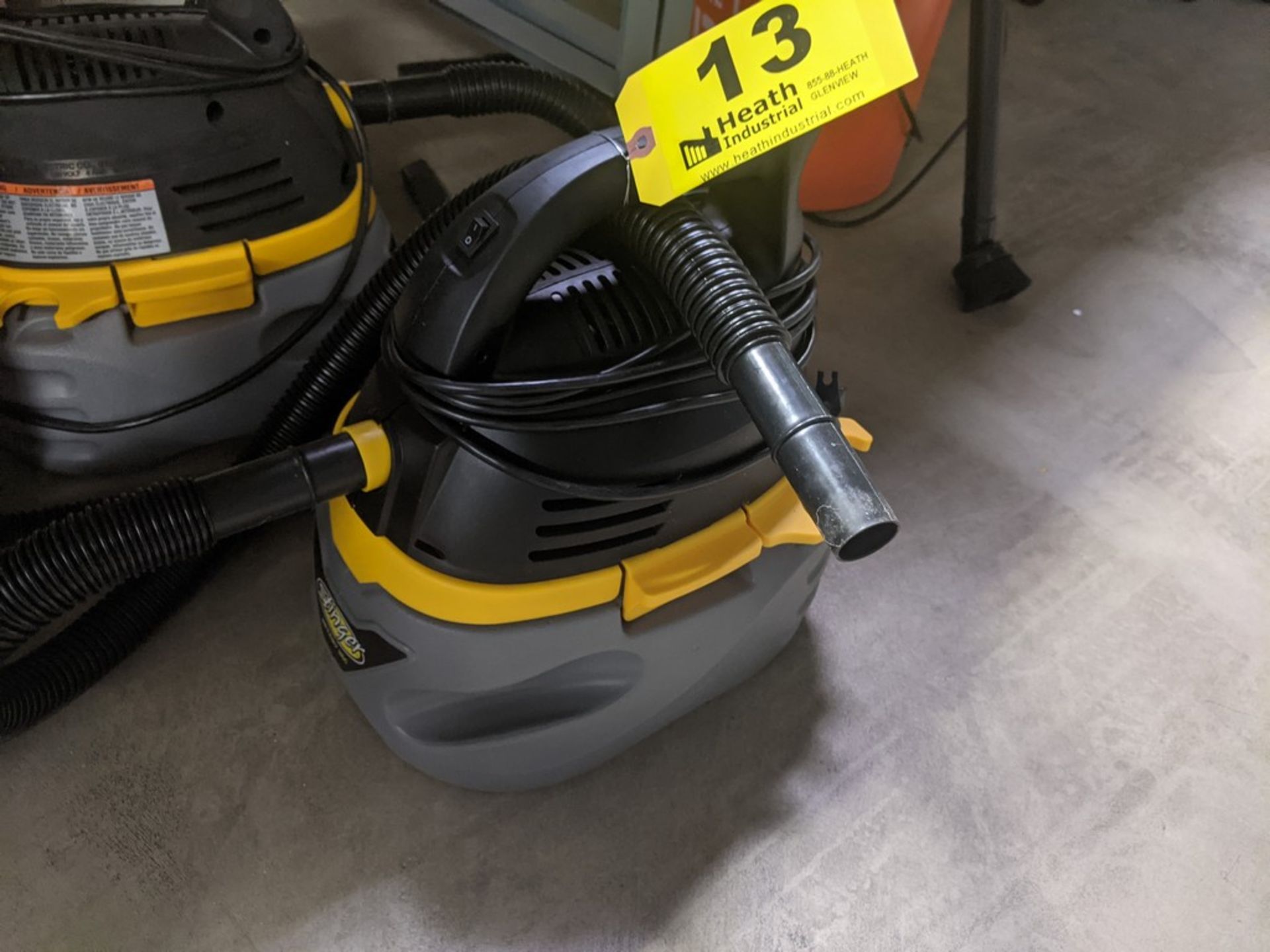 STINGER WET/DRY VACUUM