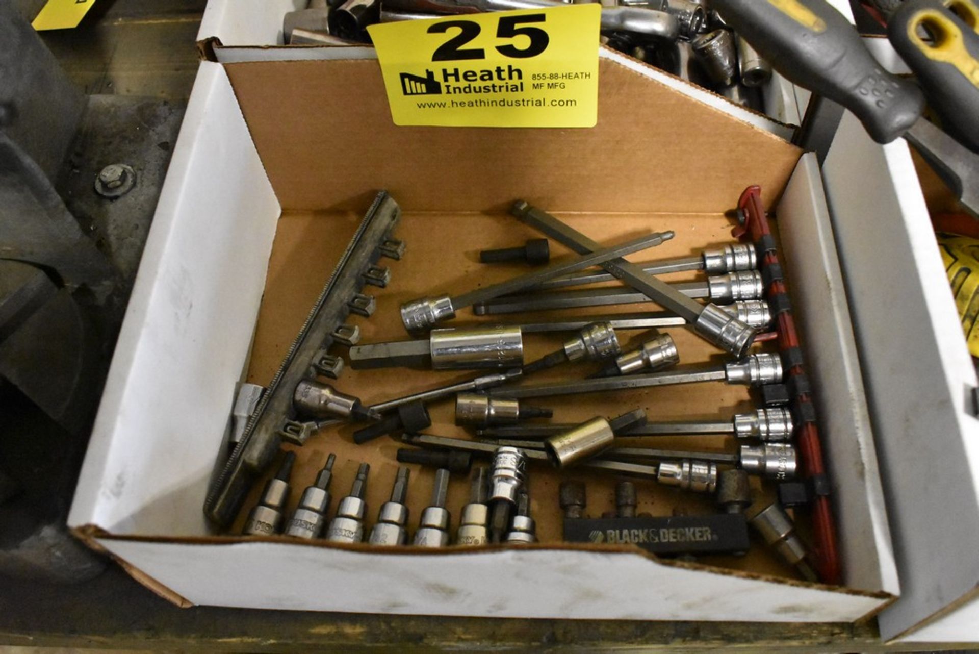 ASSORTED ALLEN SOCKETS IN BOX