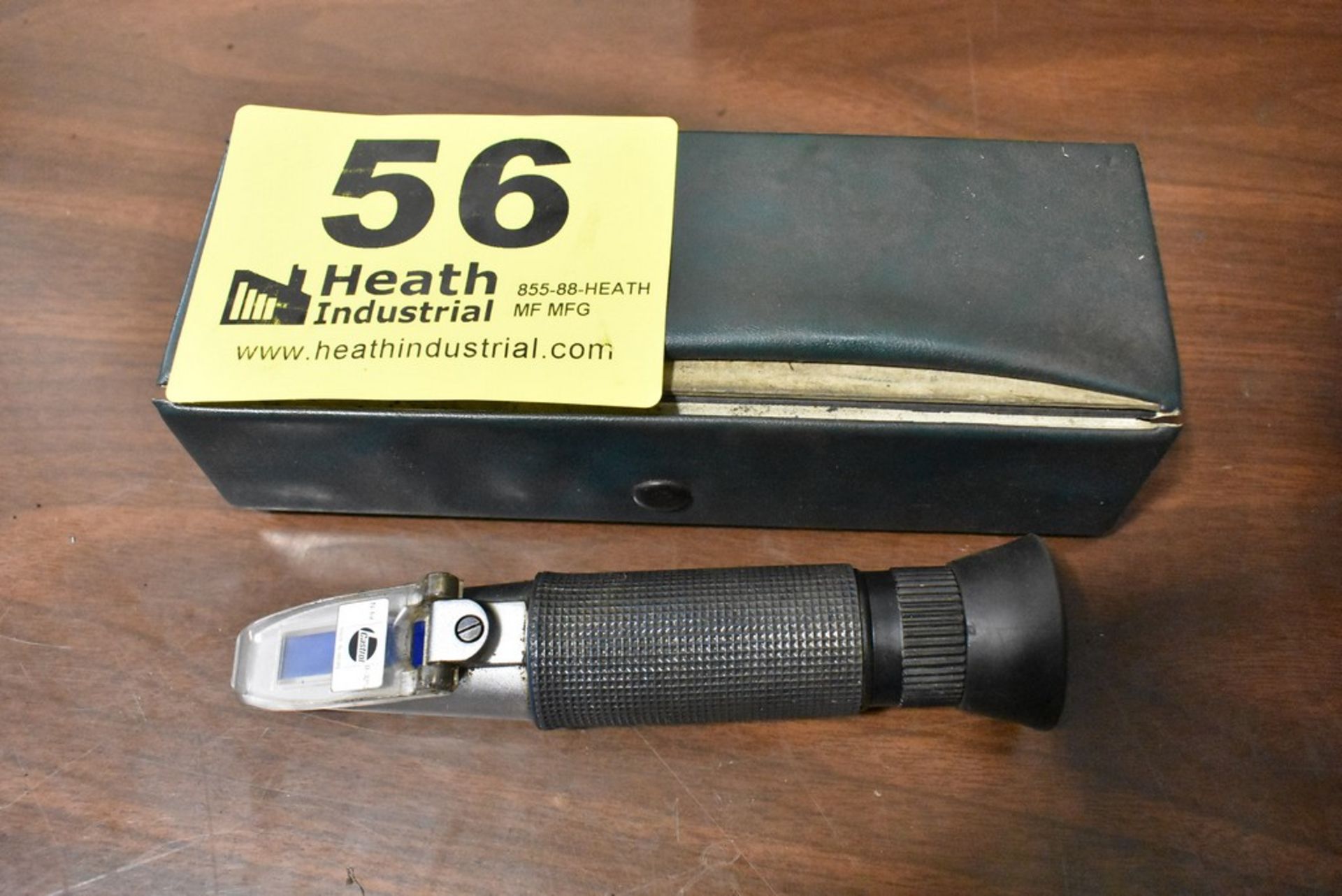 CASTROL REFRACTOMETER