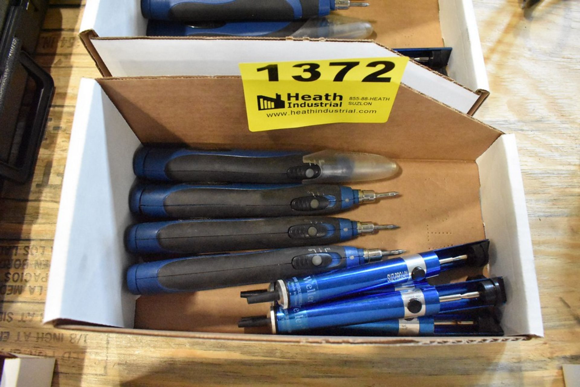 (8) WELLER SOLDERING IRONS & (2) DESOLDERING PUMPS