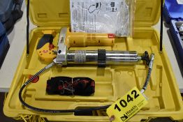 LUMAX SUPER LUBER MODEL LX-1162 12V CORDLESS GREASE GUN (NO BATTERY OR CHARGER)