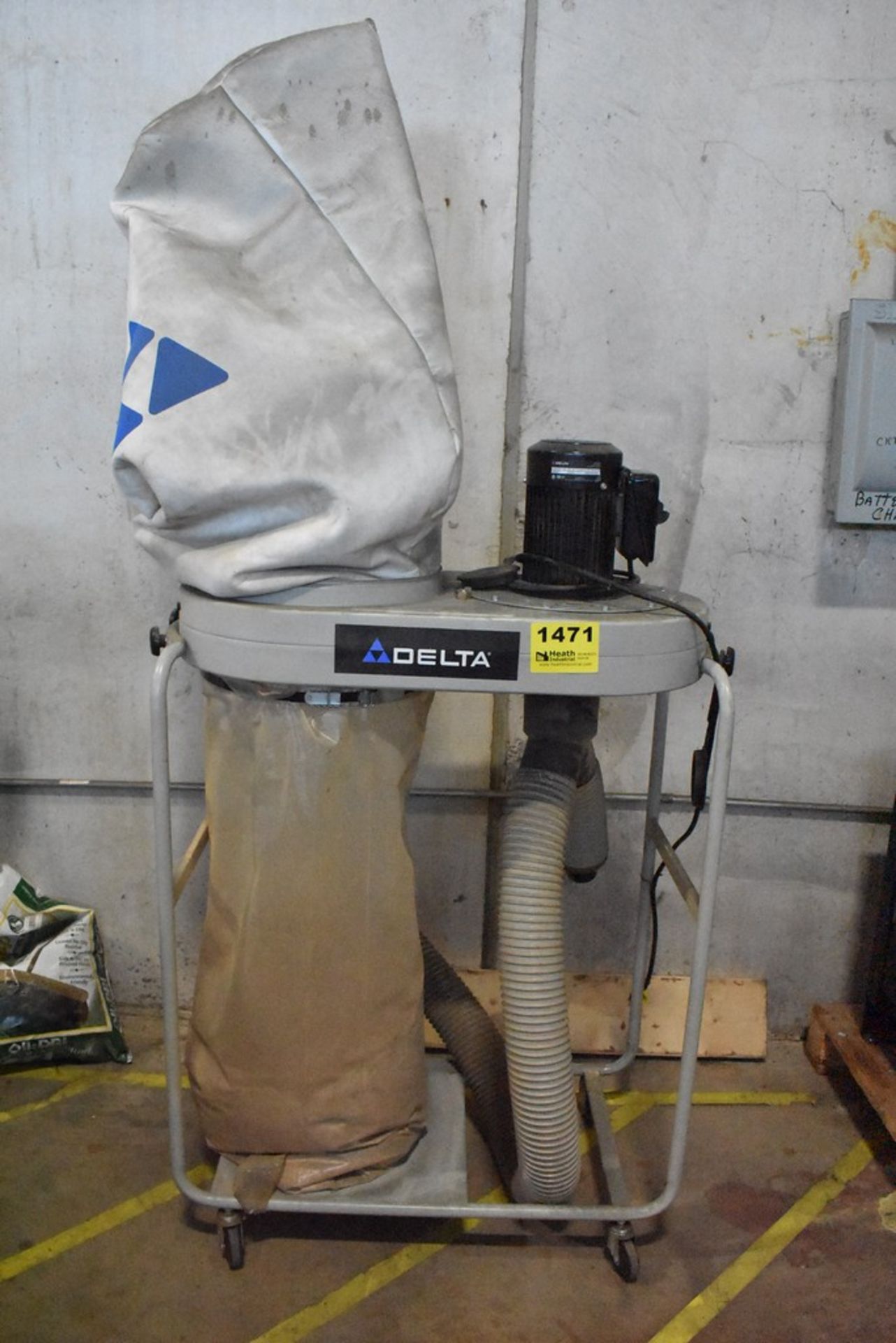 DELTA TYPE 2 PORTABLE DUST COLLECTOR S/N 2009360I3718