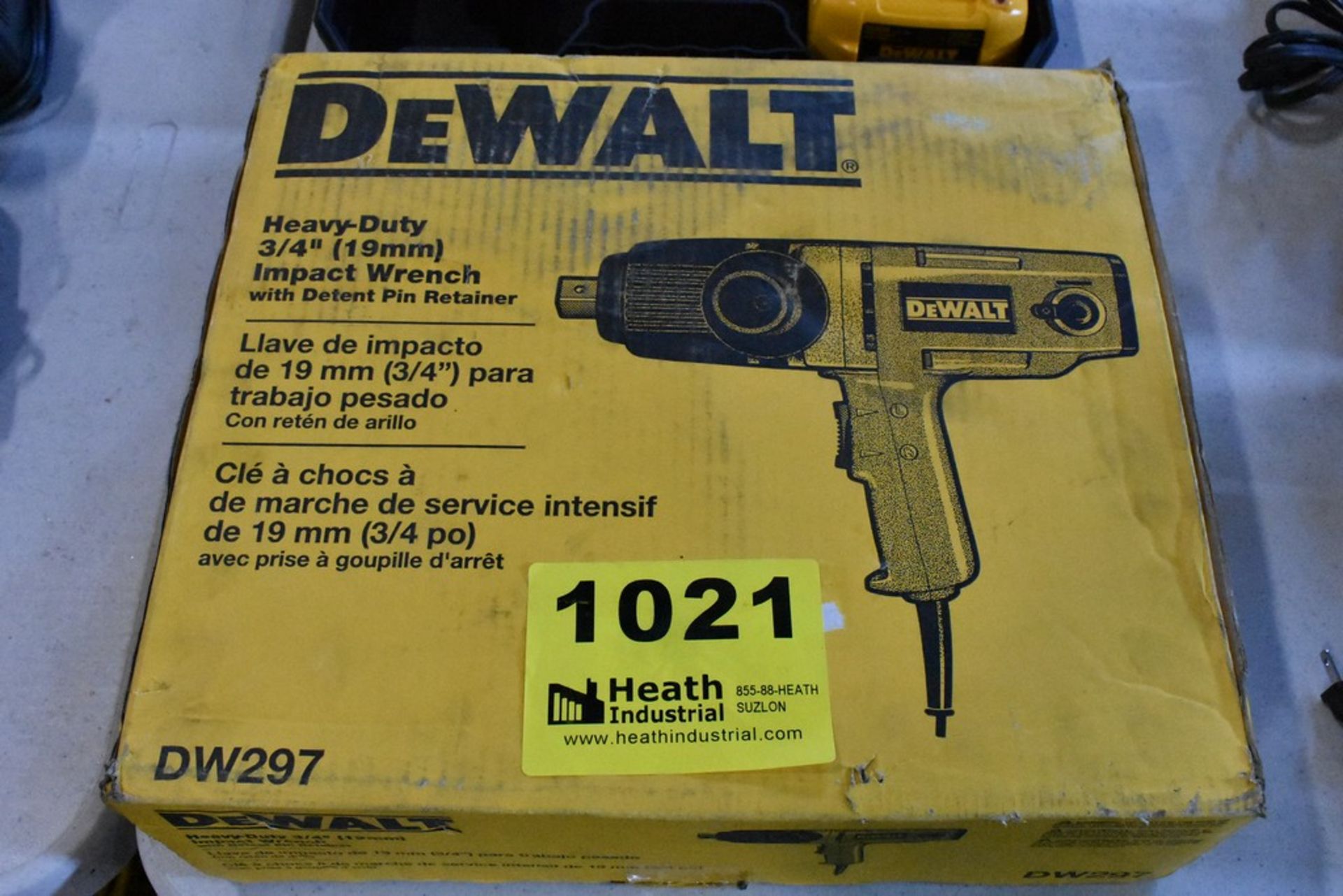 DEWALT HEAVY DUTY 3/4" IMPACT WRENCH (NEW)