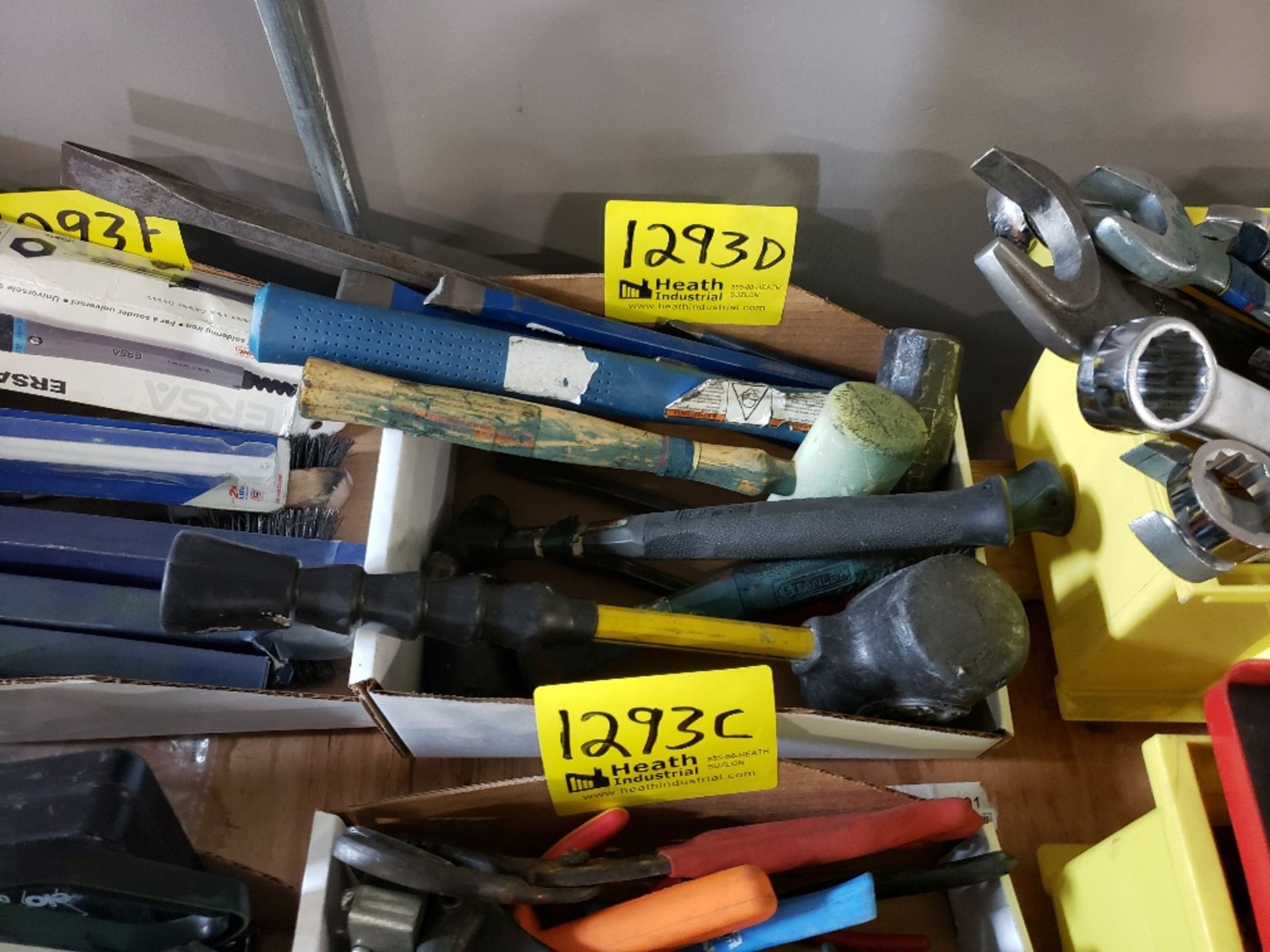 ASSORTED HAMMERS & CHISELS