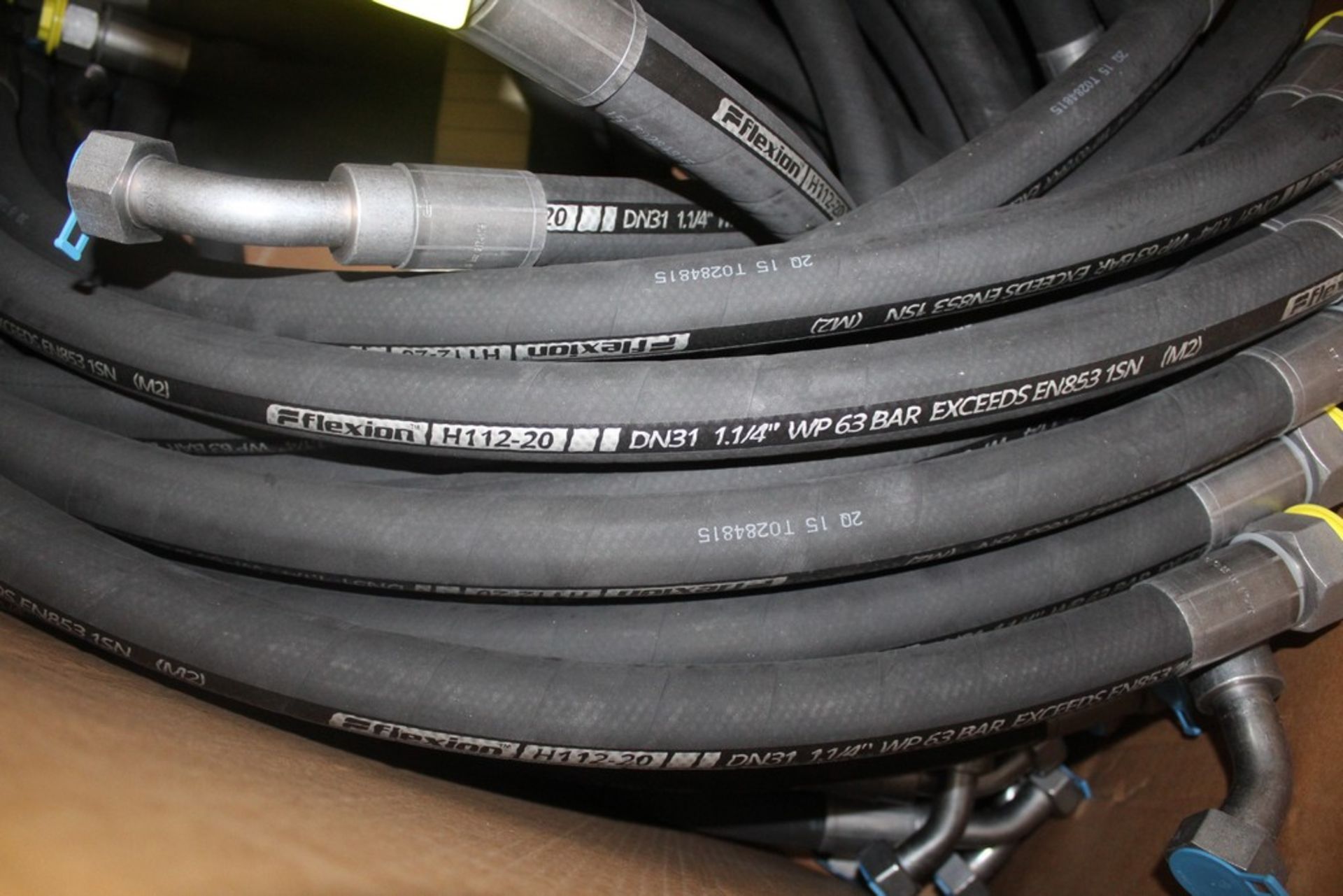 LARGE QUANTITY OF BYPASS HOSE DN31-1300-DKOL28 3174179 SUZLON PART # 51071947 - Image 3 of 3