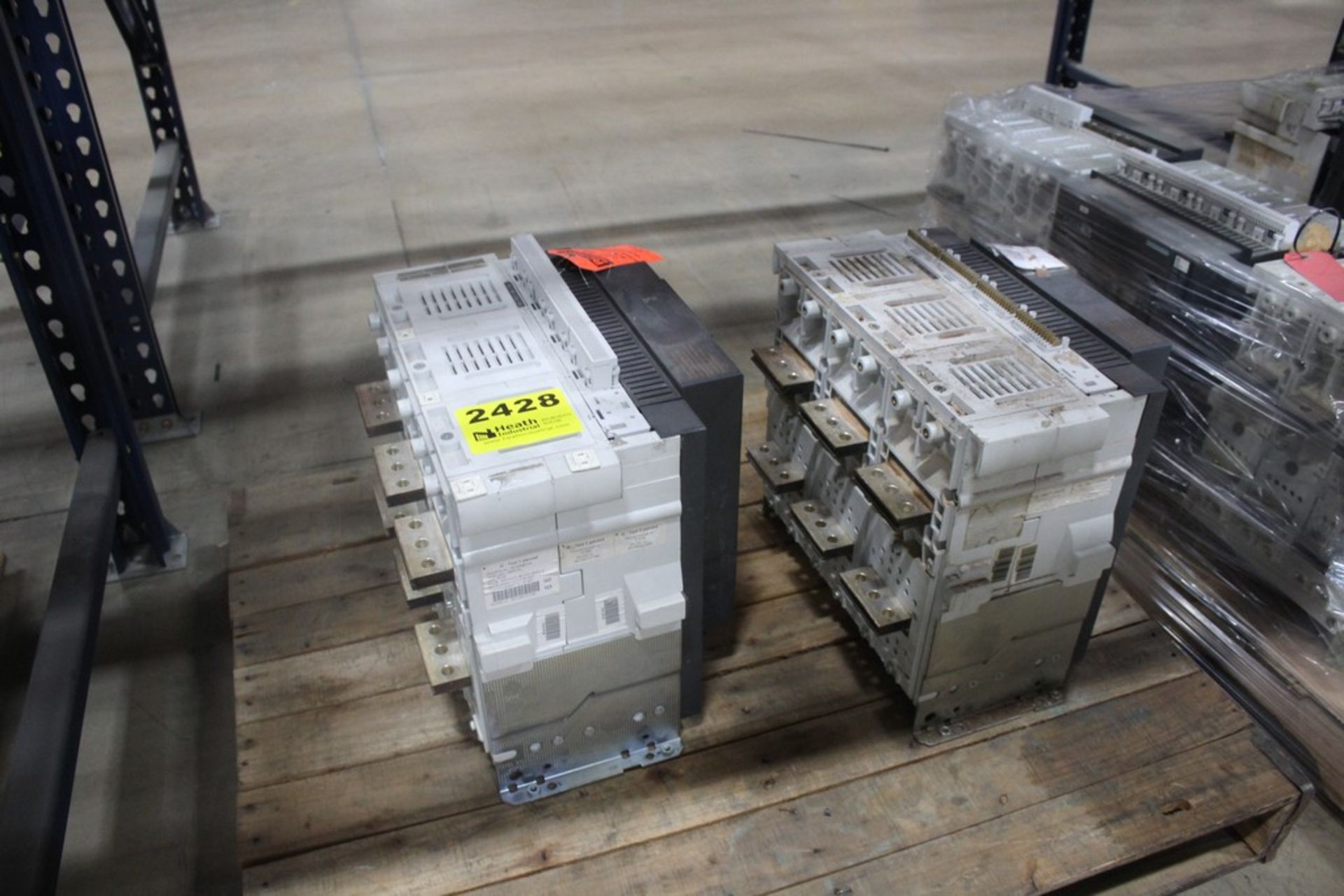 LARGE QUANTITY OF PITCHMASTER CONTROL BOXES ON PALLET - Image 2 of 2