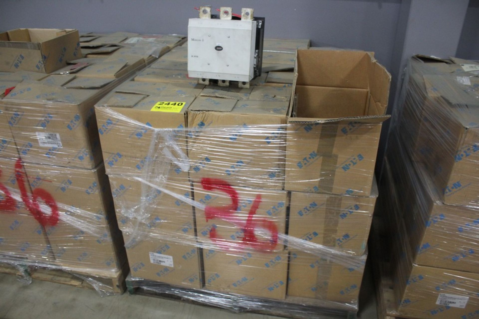 (36) EATON CONTACTORS ON PALLET(OUT OF SERVICE) - Image 2 of 2