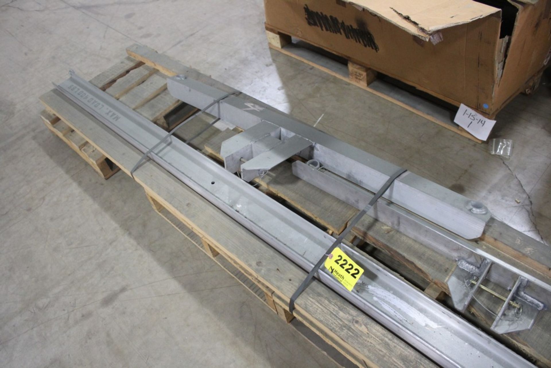 LIFTING BRACKET WITH TROLLEY, 400LB. CAP, ON PALLET - Image 3 of 3