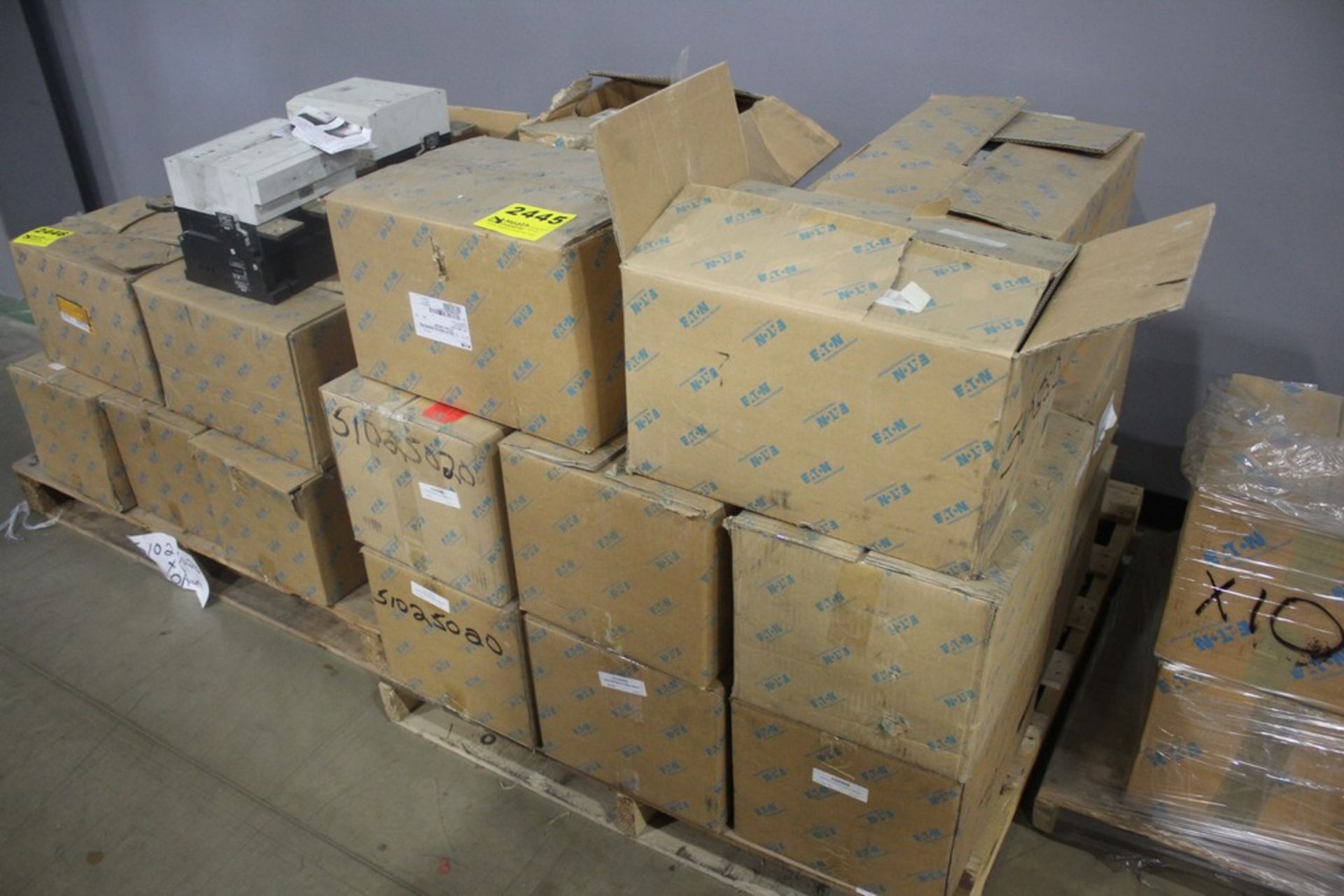 (25) EATON CONTACTORS ON PALLET(OUT OF SERVICE) - Image 2 of 2