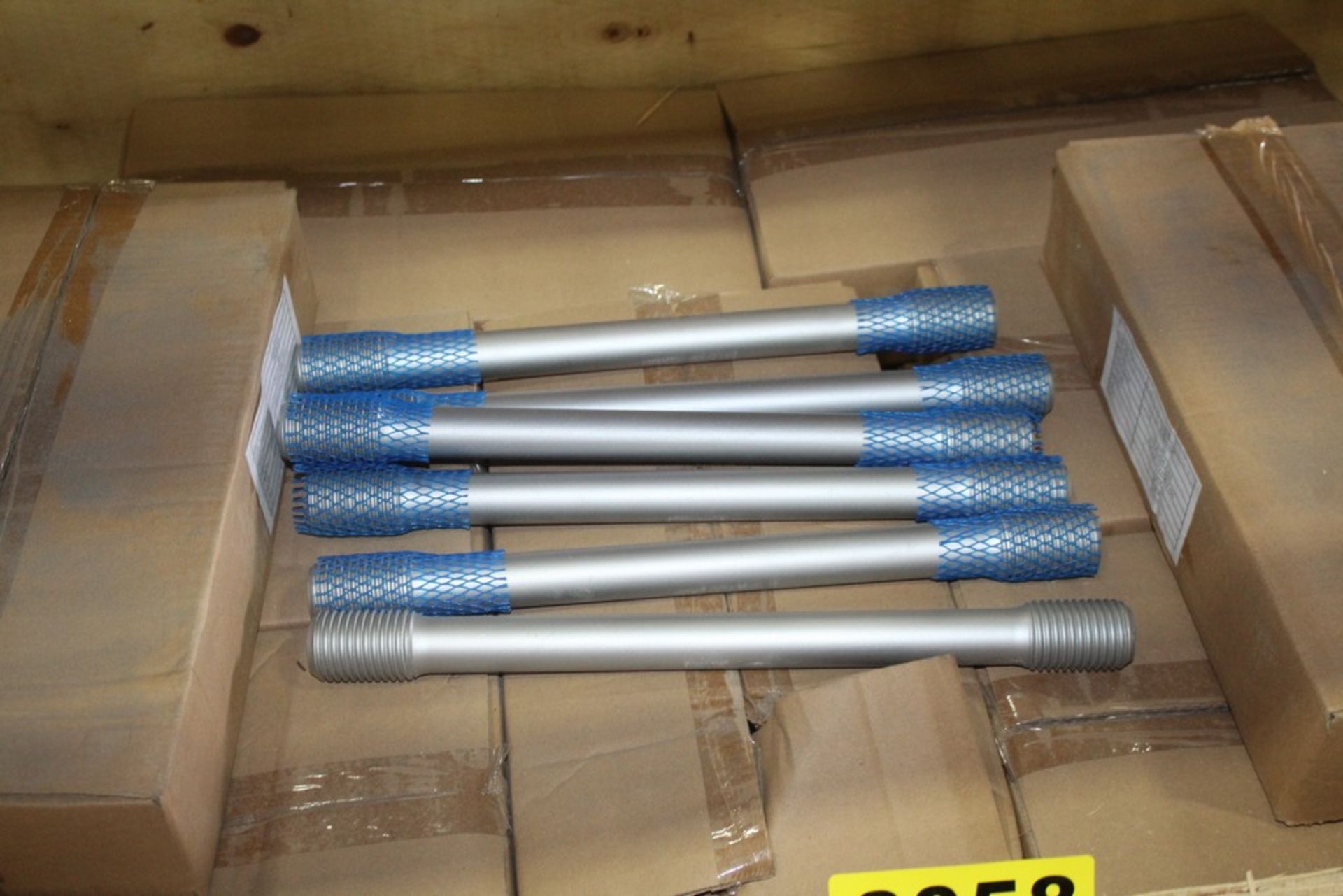 (1) CRATE OF STUD BOLT LTV M36 X 410 - Image 2 of 2
