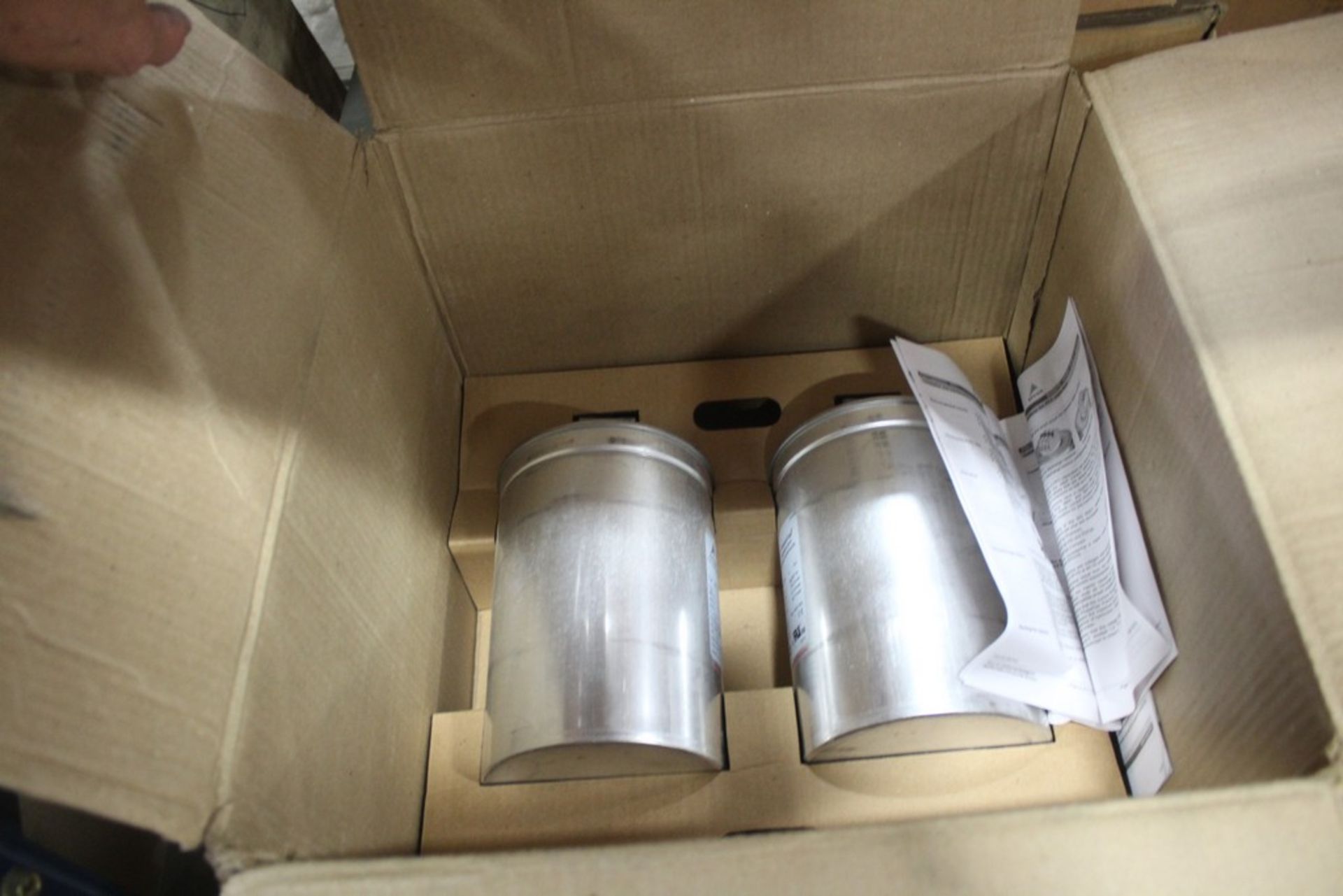 (14) CAPACITOR 25KVAR,690V,MKK-690-D-25-11 SUZLON PART # 51028581 - Image 2 of 2