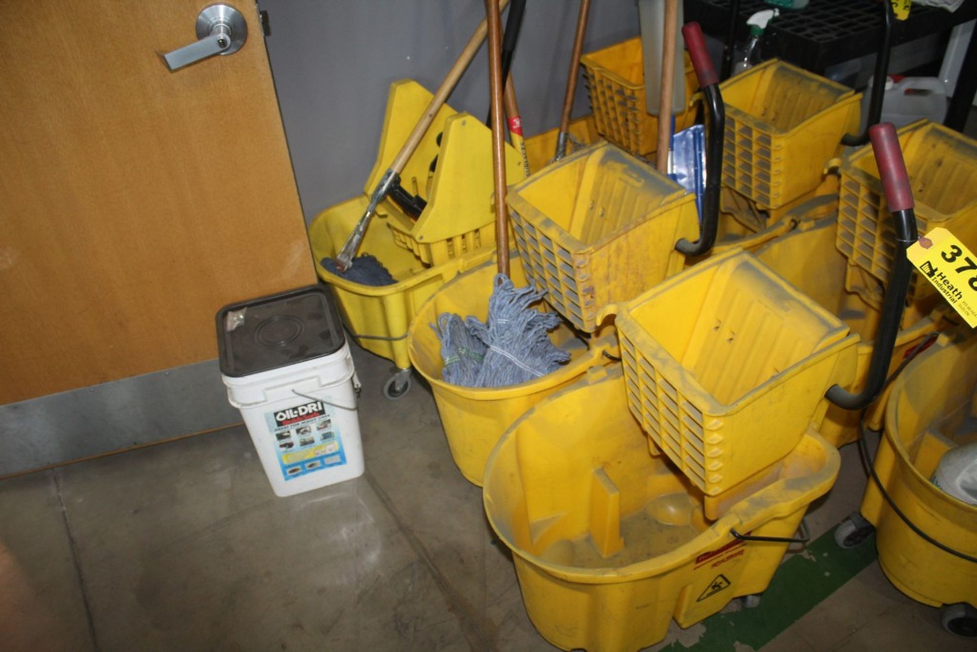 (3) PORTABLE RUBBERMAID MOP BUCKETS WITH WRINGERS