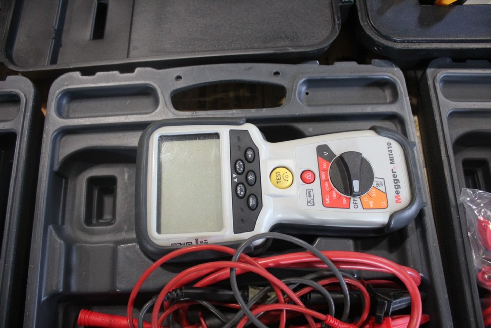 MEGGER MODEL MIT2100 BATTERY OPERATED MEGA-OHMMETER - Image 2 of 2