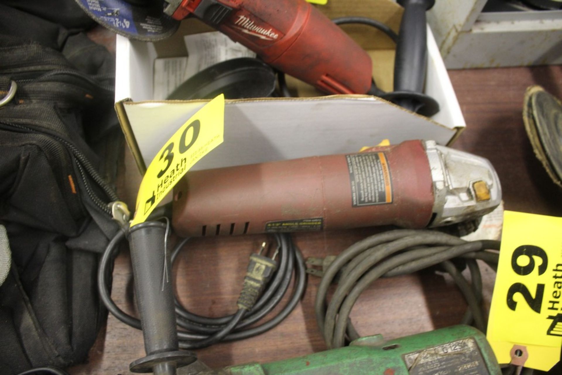 CHICAGO ELECTRIC 4-1/2" ANGLE GRINDER