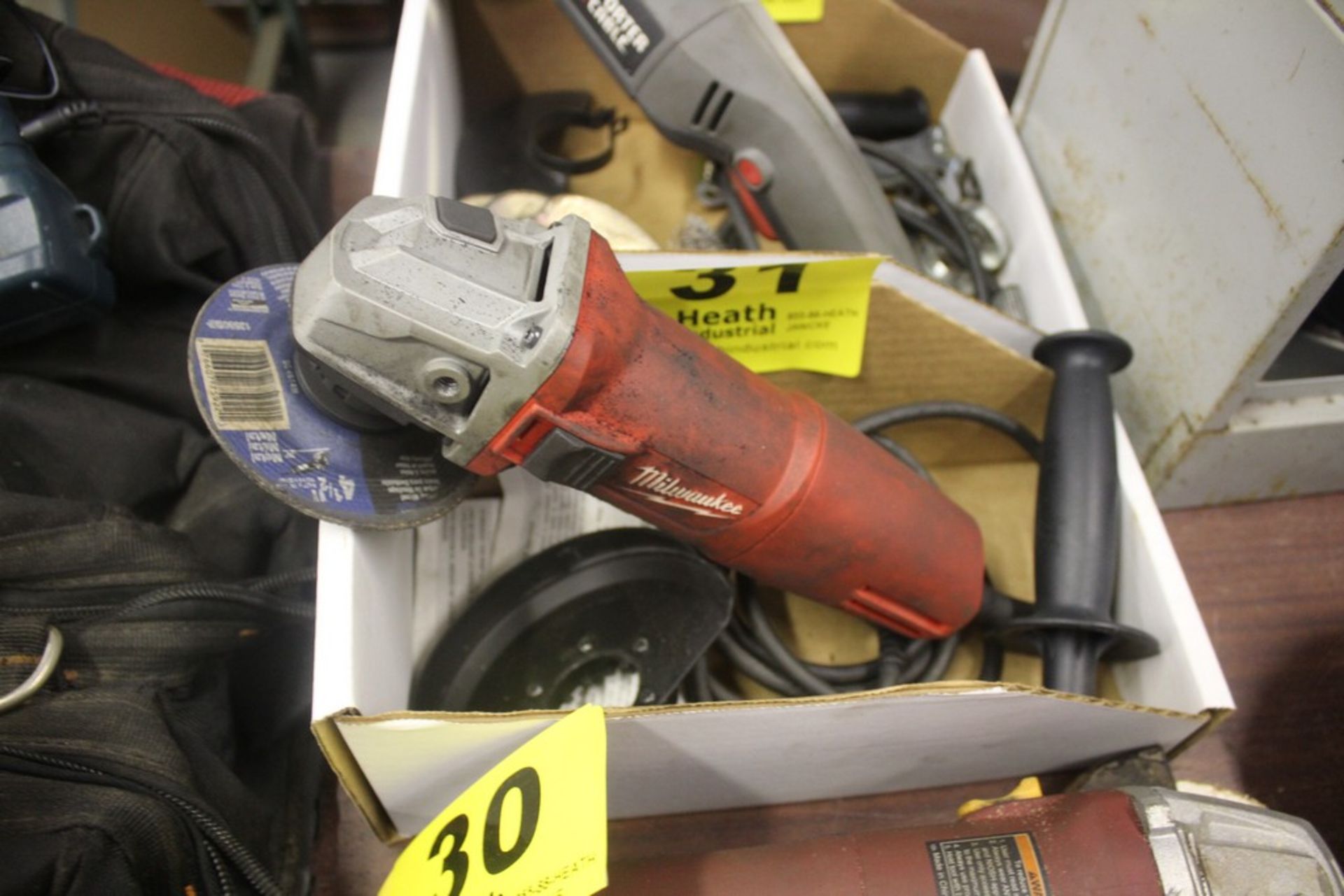 MILWAUKEE 4-1/2" RIGHT ANGLE GRINDER