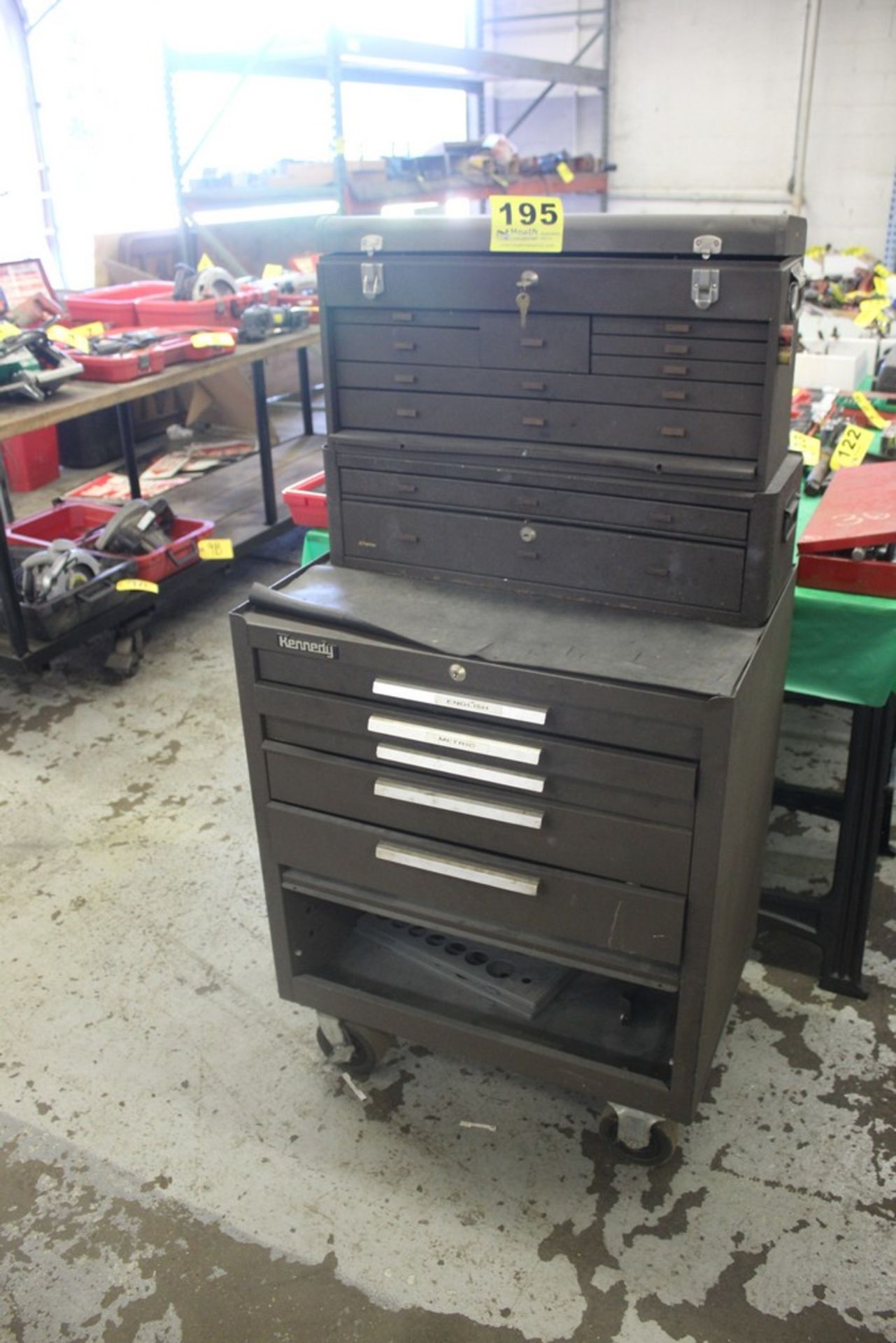 PORTABLE KENNEDY TOOL BOX