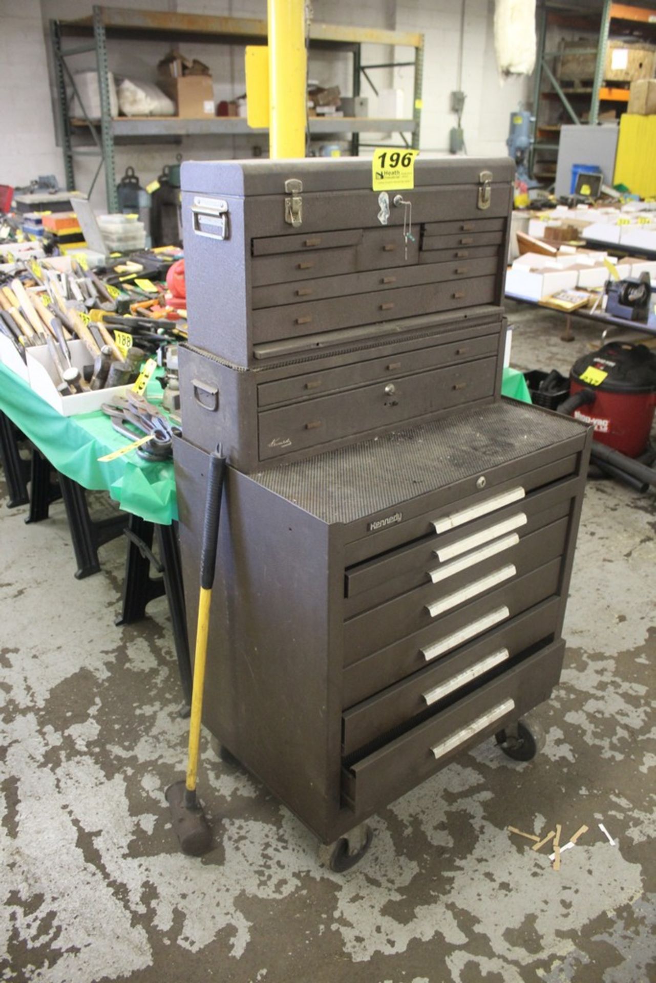 PORTABLE KENNEDY TOOL BOX