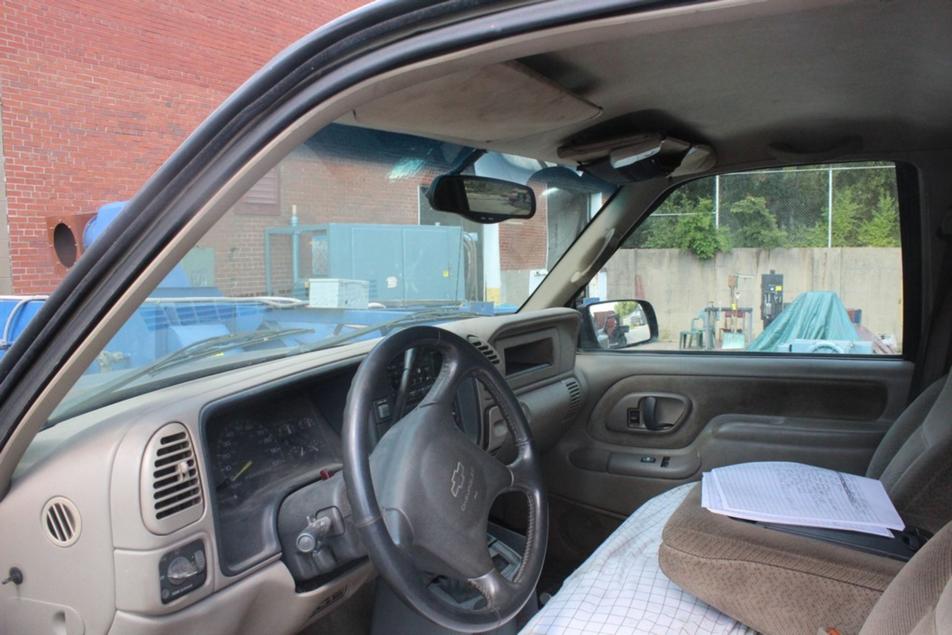 2000 CHEVROLET MODEL 3500LS DUALLY PICK-UP TRUCK, VIN: 1GCHC33J4YF46134, CREW CAB, AUTOMATIC - Image 7 of 8