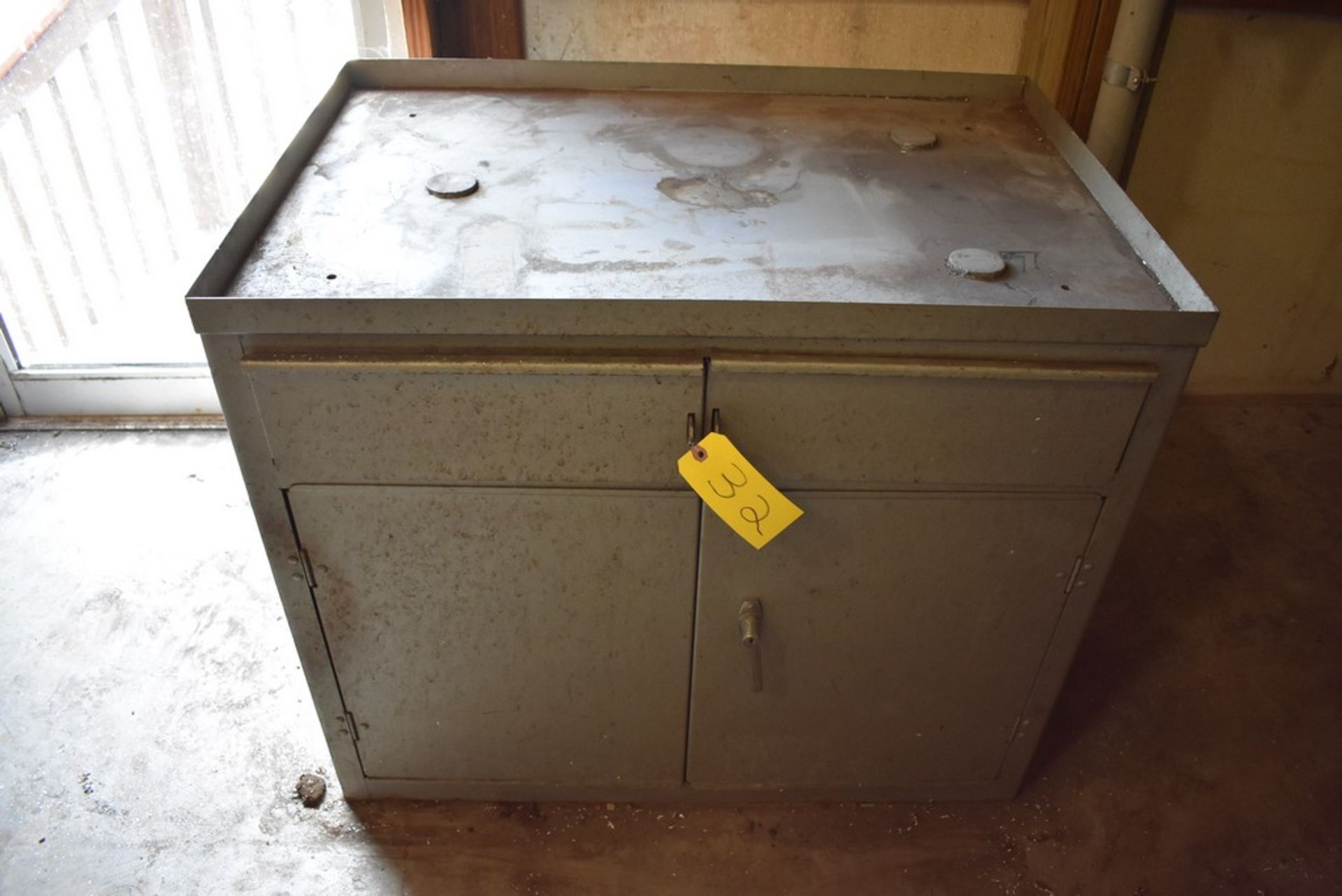 3' X 2' X 32" STEEL STORAGE CABINET