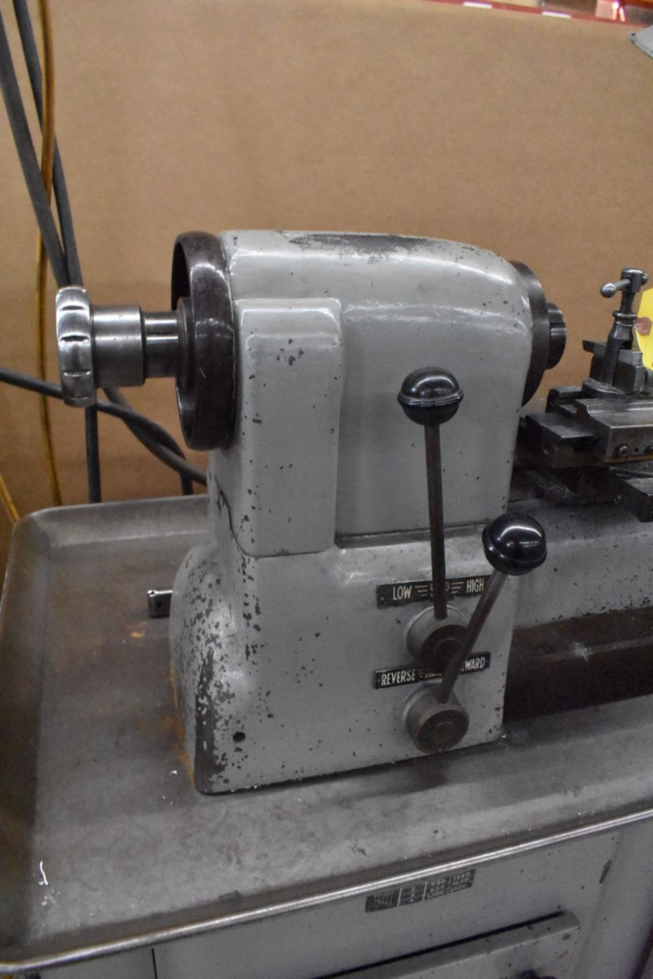 HARDINGE NO. 59 PRECISION SPLIT BED LATHE, S/N 59-23537-1, WITH SWIVEL COMPOUND - Image 7 of 11