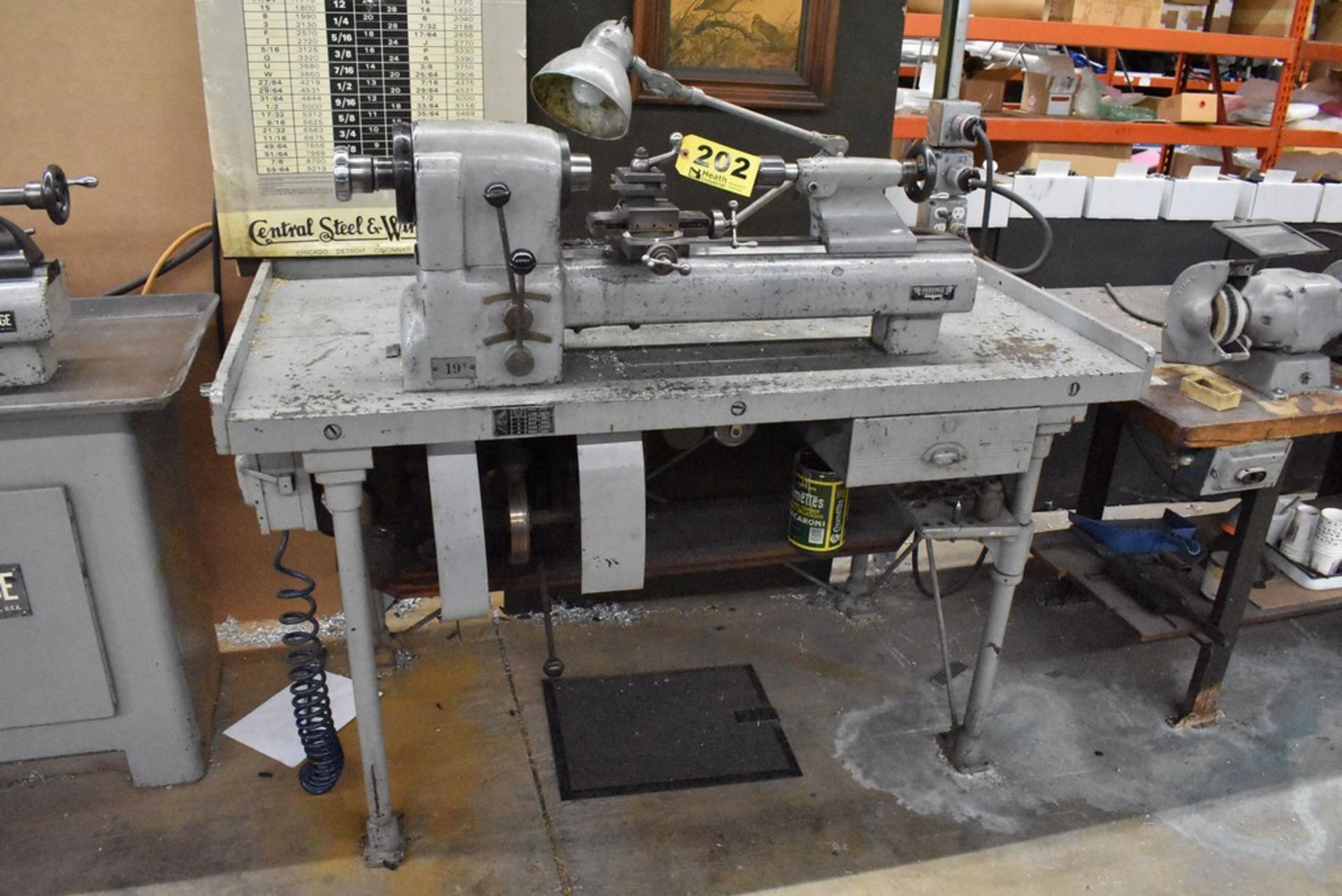 HARDINGE NO. 59 PRECISION SPLIT BED LATHE, S/N 59-16741, WITH SWIVEL COMPOUND, MOUNTED ON TABLE