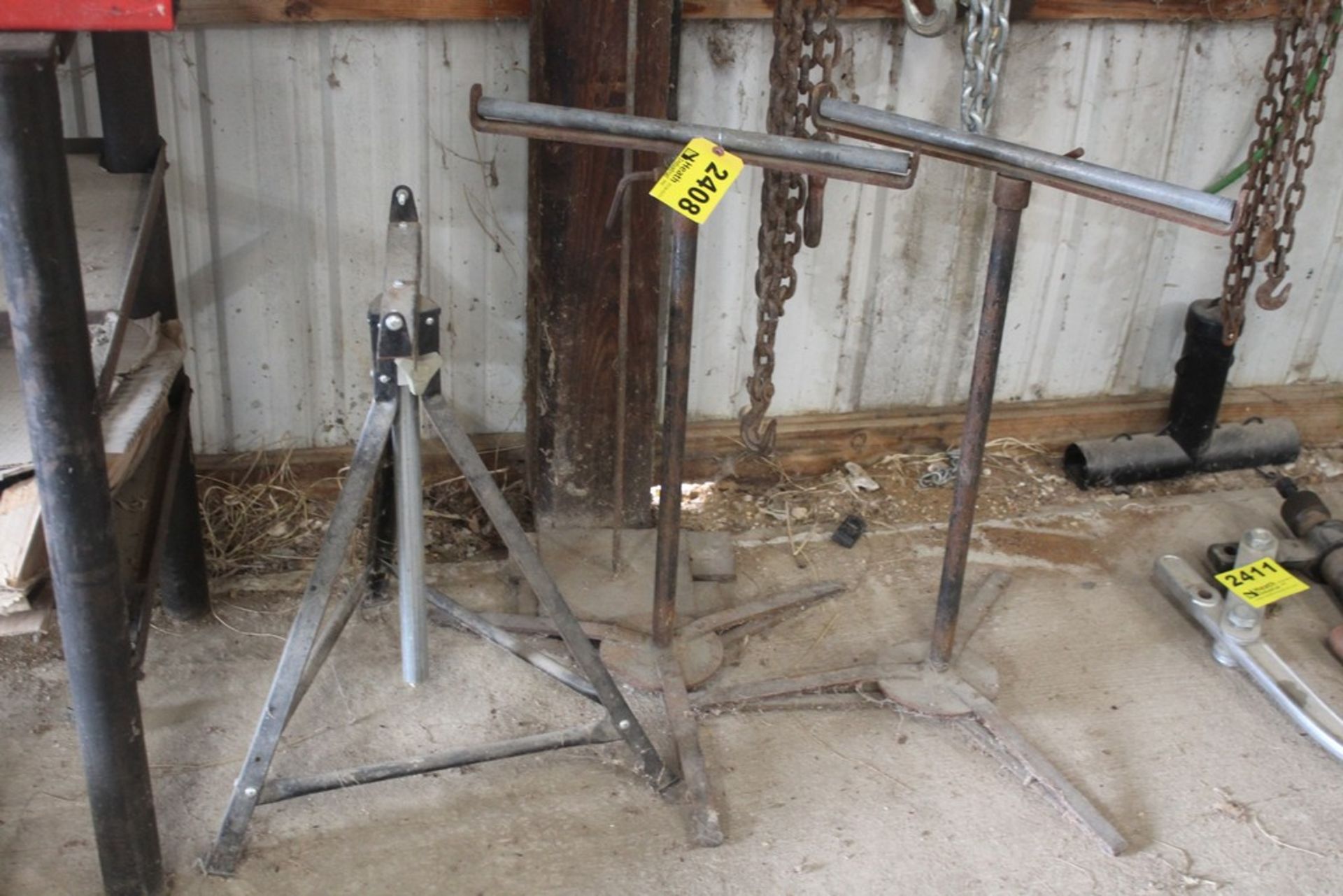 (3) ADJUSTABLE STANDS