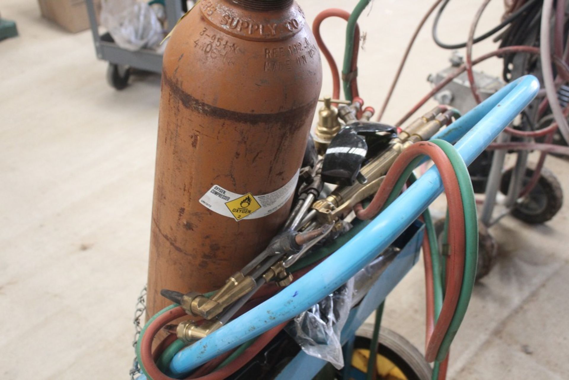 TORCH CART WITH TANK,HOSE, GAUGES & (3) TORCHES - Image 2 of 2