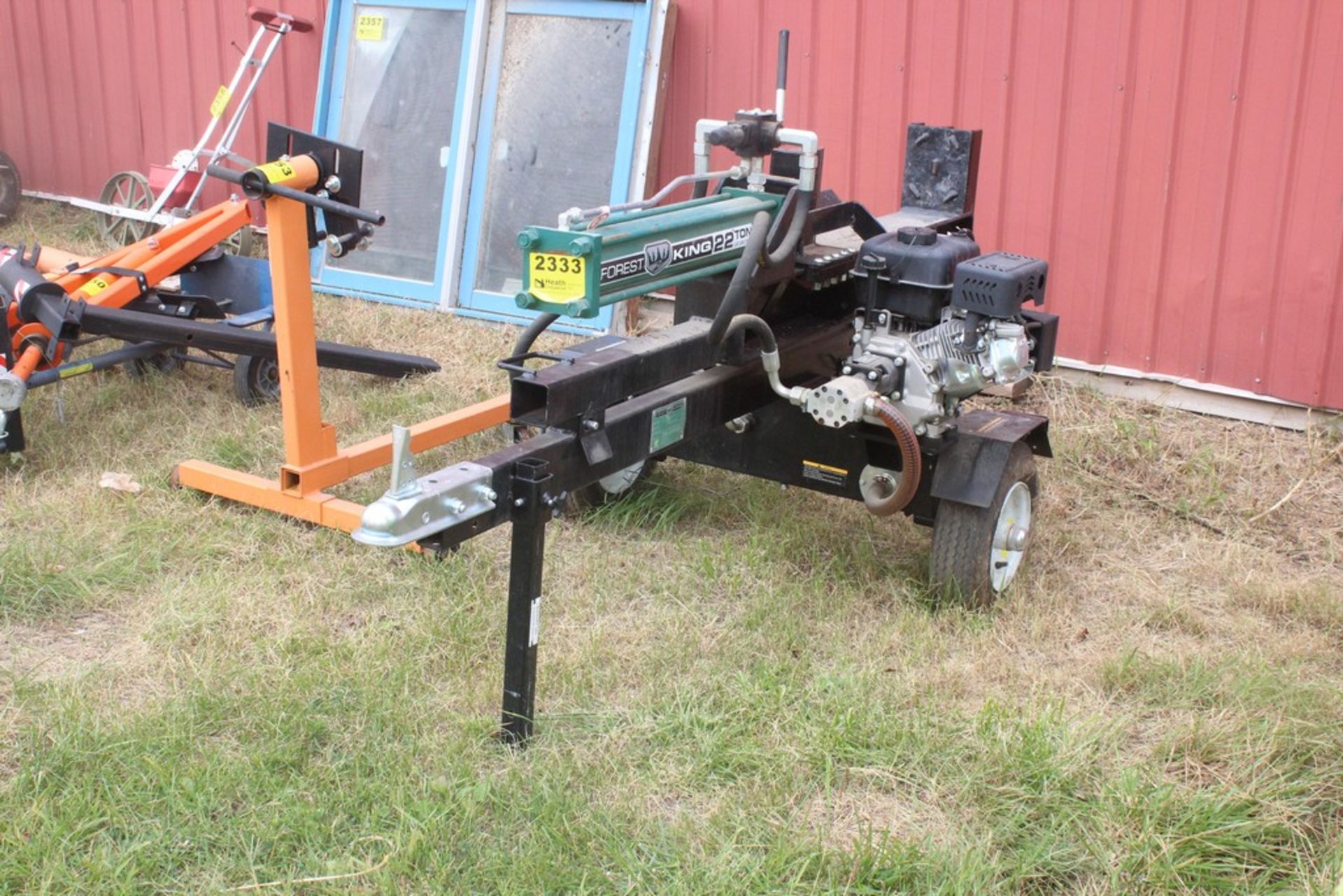 FOREST KING 22 TON HYDRAULIC LOG SPLITTER S/N YTL23308 - Image 3 of 7