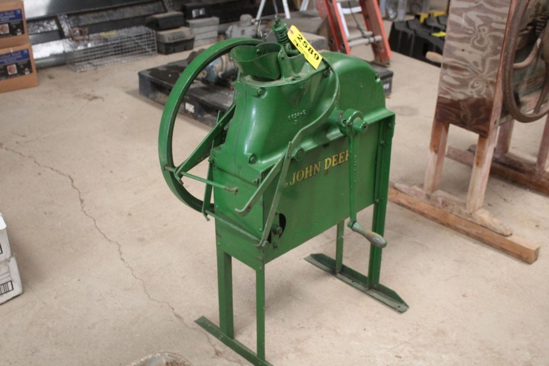 JOHN DEERE NO. 18 CORN SHELLER