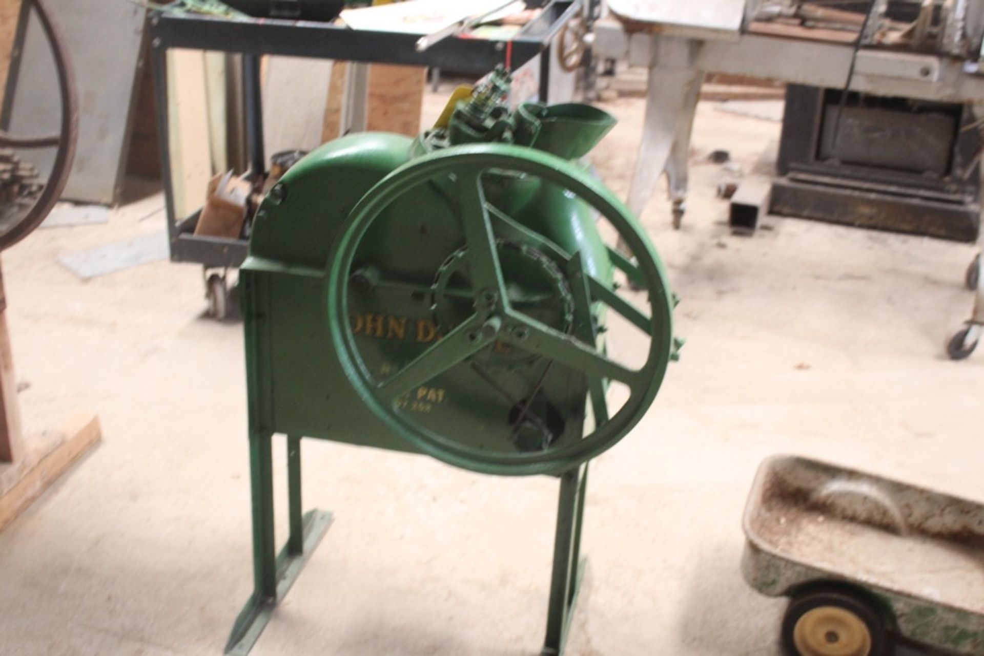 JOHN DEERE NO. 18 CORN SHELLER - Image 3 of 3