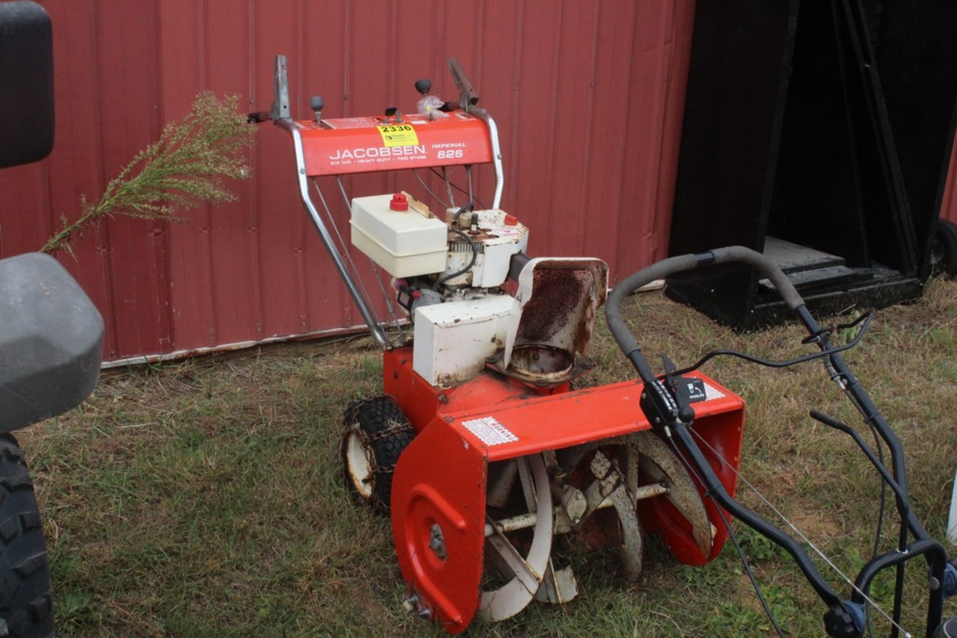 JACOBSEN 6 HP MODEL IMPERIAL 626 HEAVY DUTY 2 STAGE SNOW THROWER - Image 2 of 2