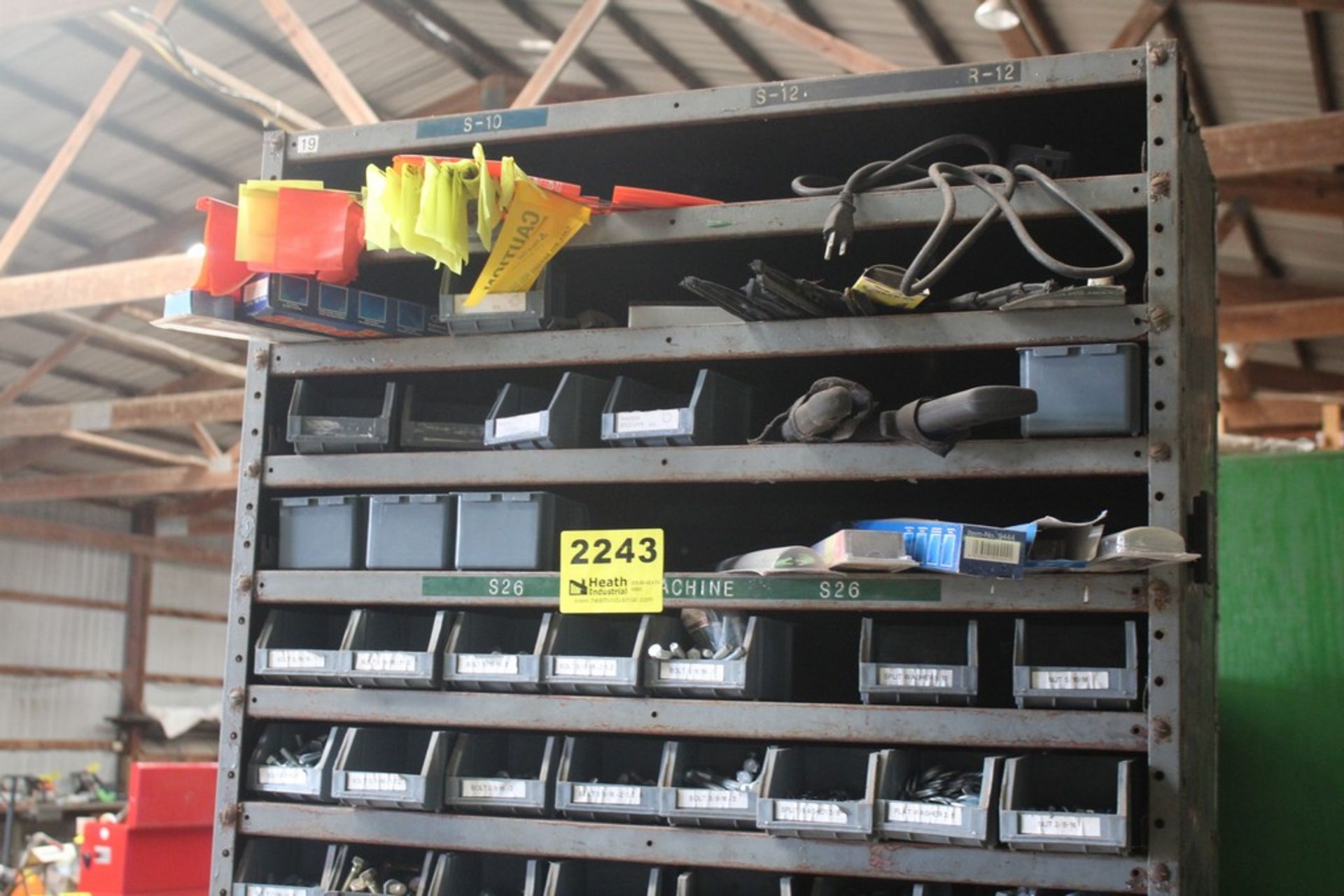 SHELVING UNIT WITH LARGE QTY OF LARGE & SMALL BOLTS, 36" X 18" X 84" - Image 4 of 4