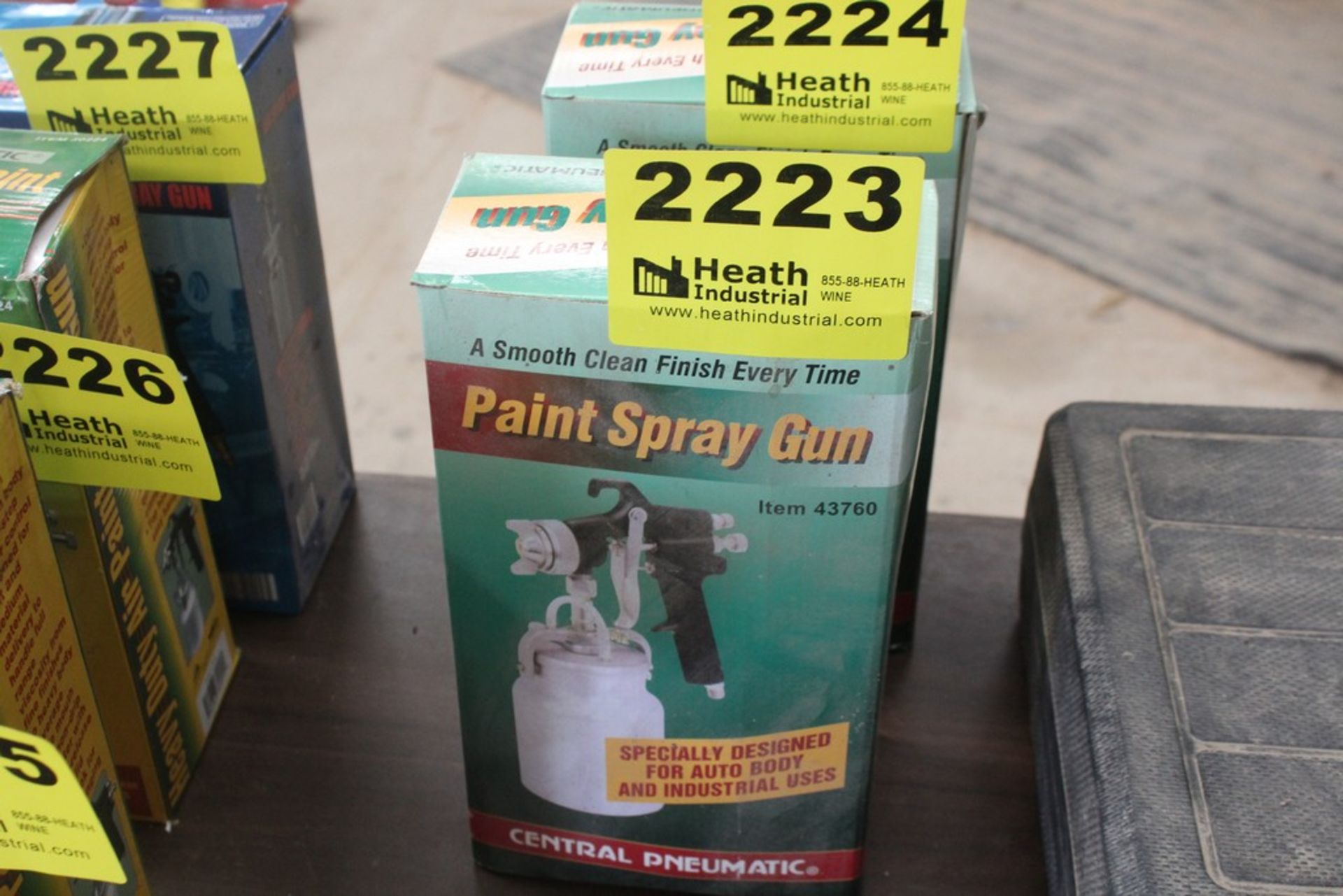 CENTRAL PNEUMATIC MODEL 43760 PAINT SPRAYER GUN
