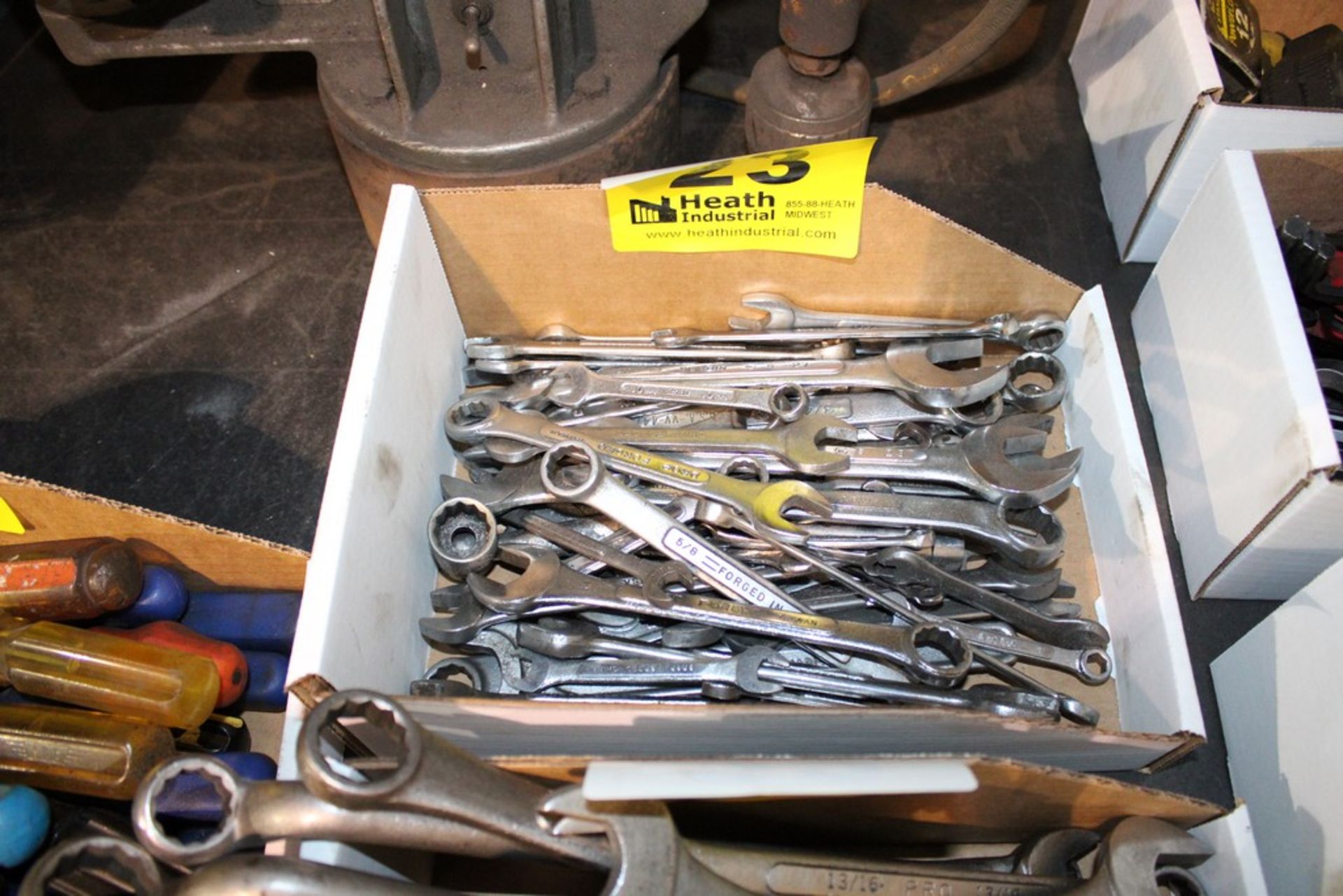 ASSORTED OPEN & CLOSED WRENCHES IN BOX