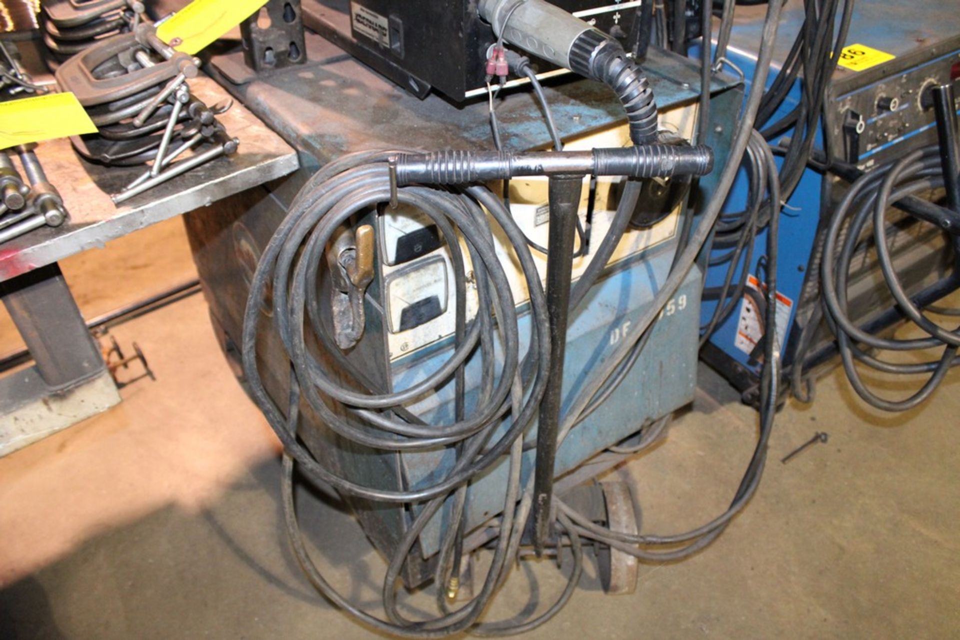 MILLER 300 AMP MODEL 320A/BP WELDER, S/N HF858289 - Image 5 of 6