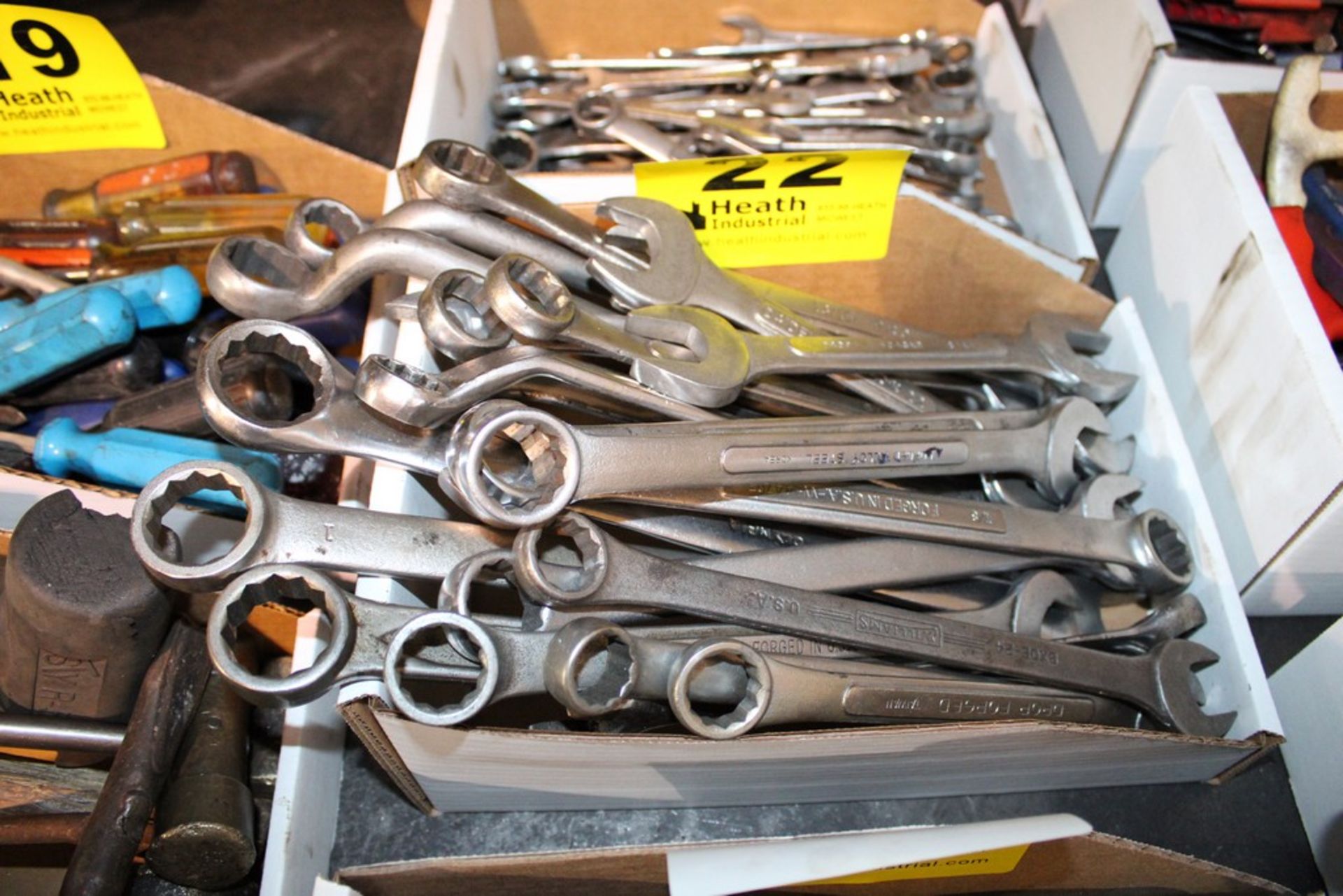 ASSORTED OPEN & CLOSED WRENCHES IN BOX